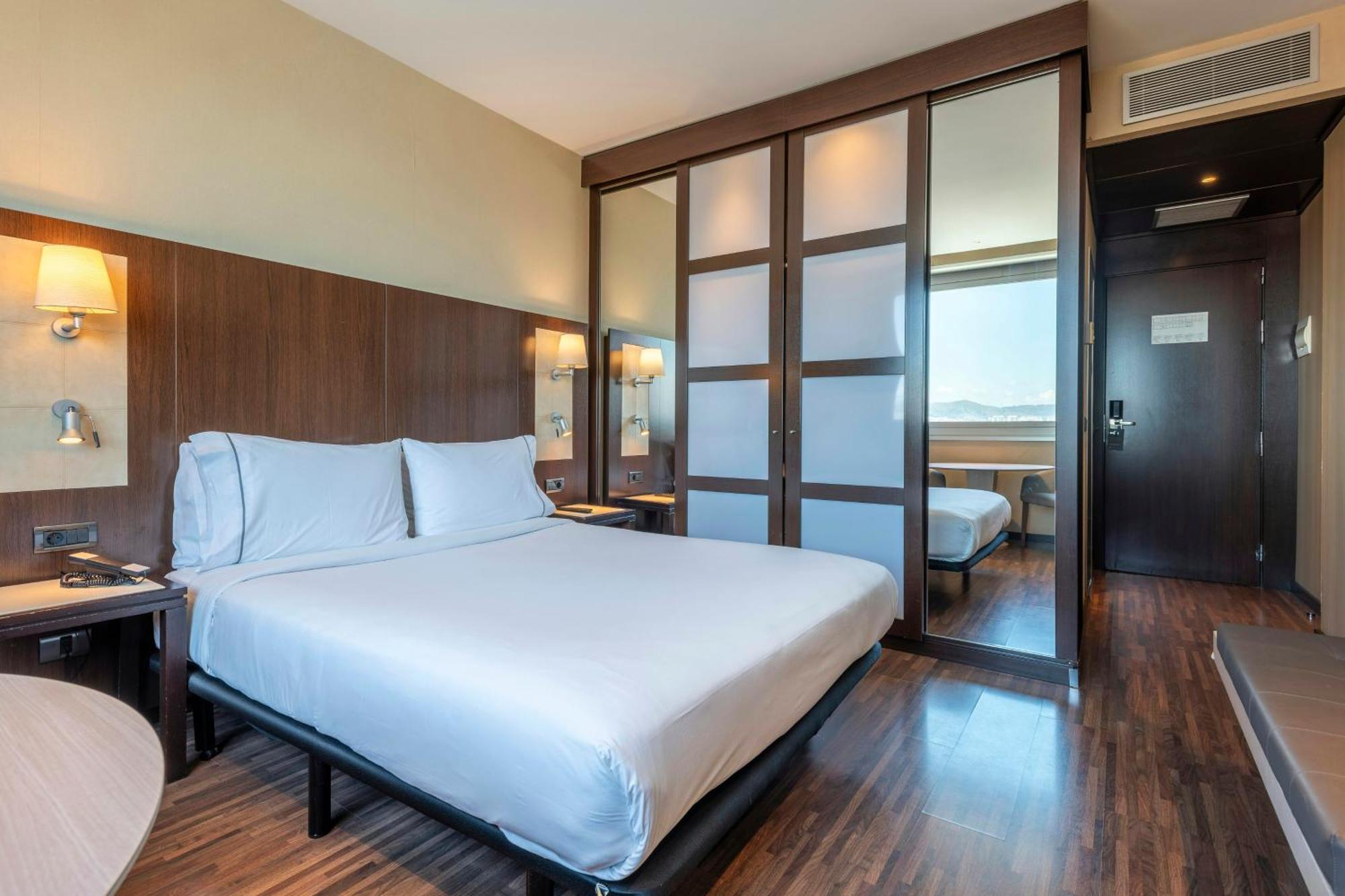 Superior Double or Twin Room City View