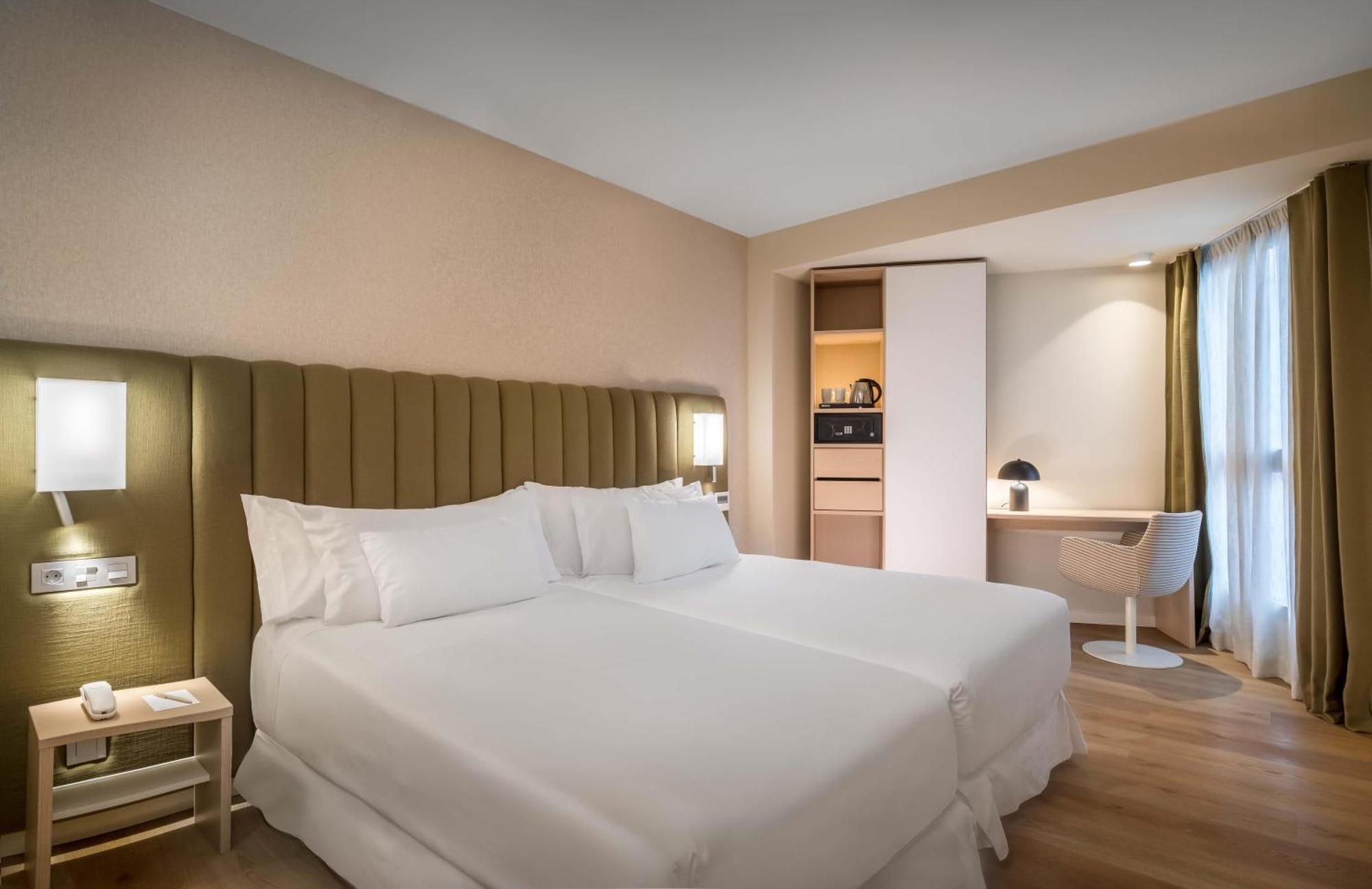 Two Connecting Double Rooms,1746822320:JPEG