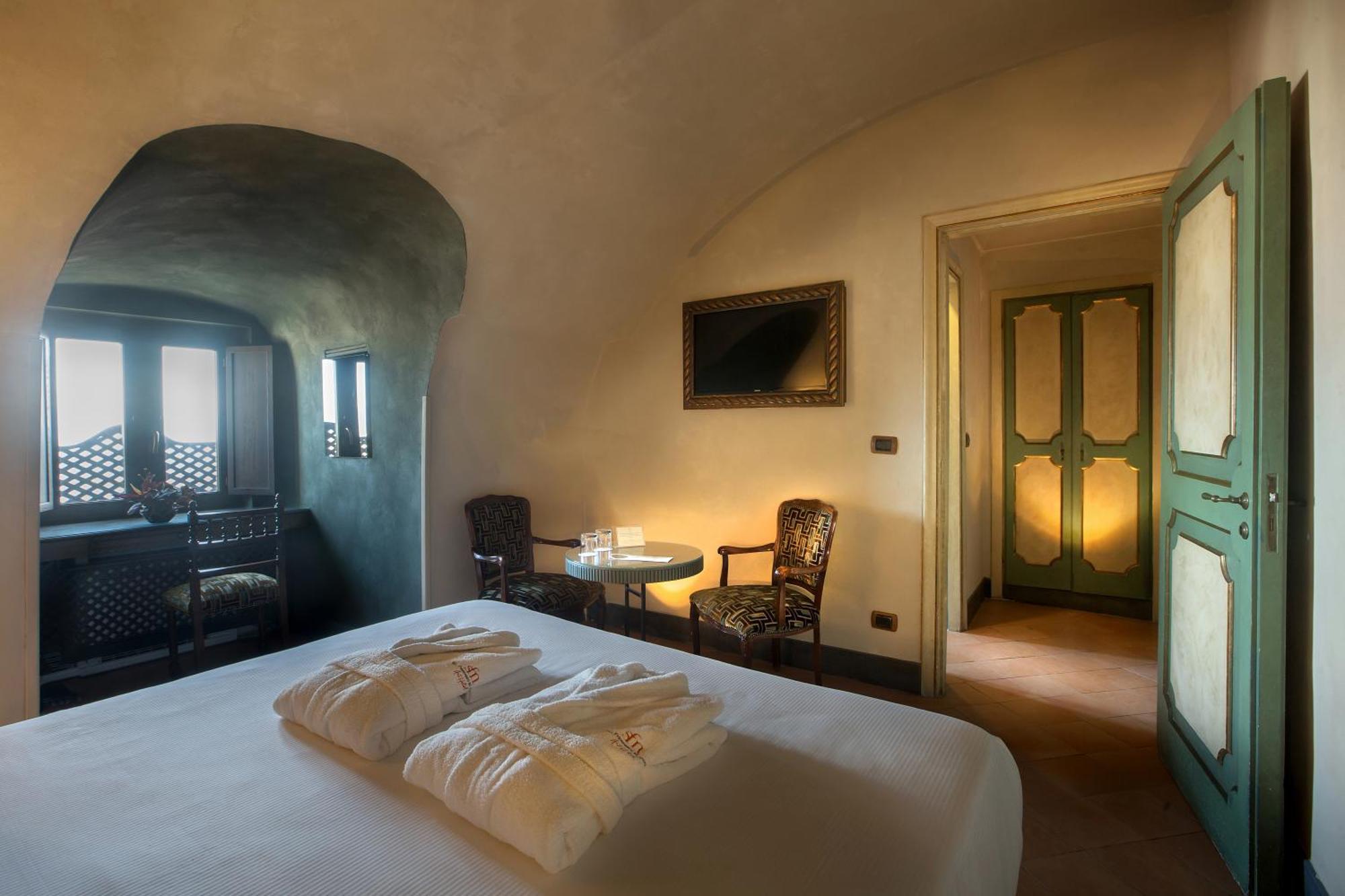 Classic Double or Twin Room Sea View