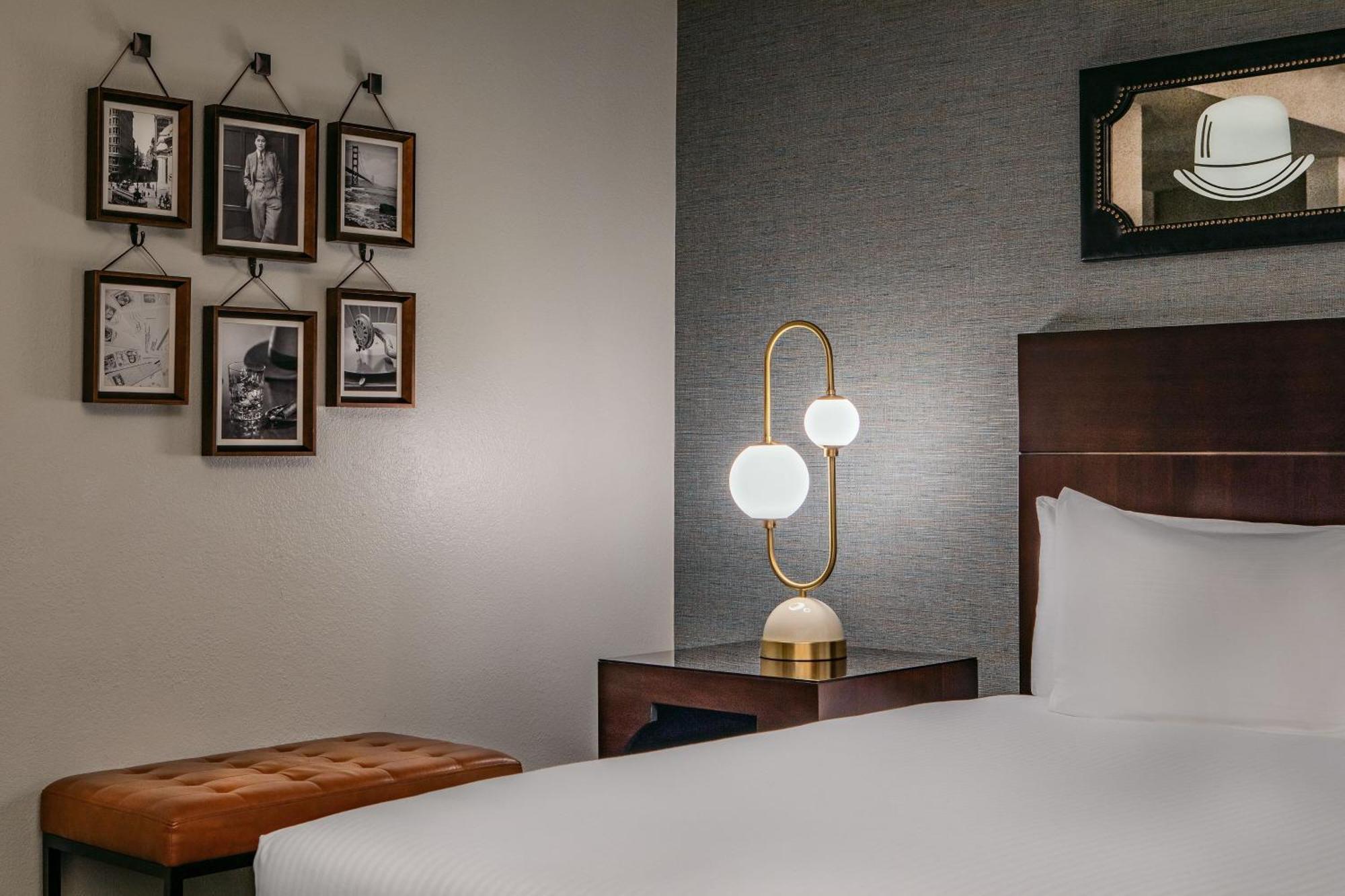 Queen Room Two Queen Beds Hearing Accessible