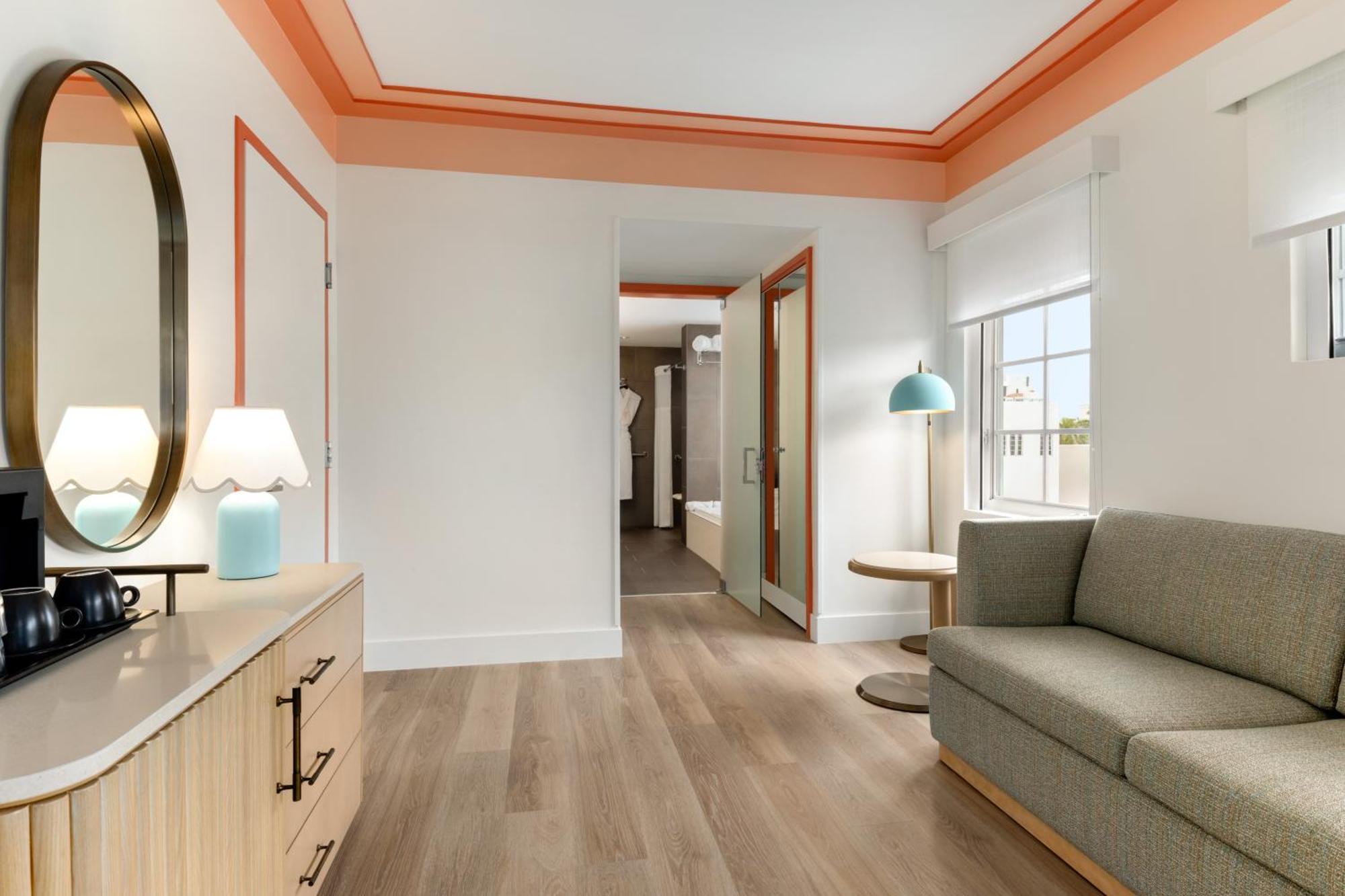 Waldorf Towers Suite ADA