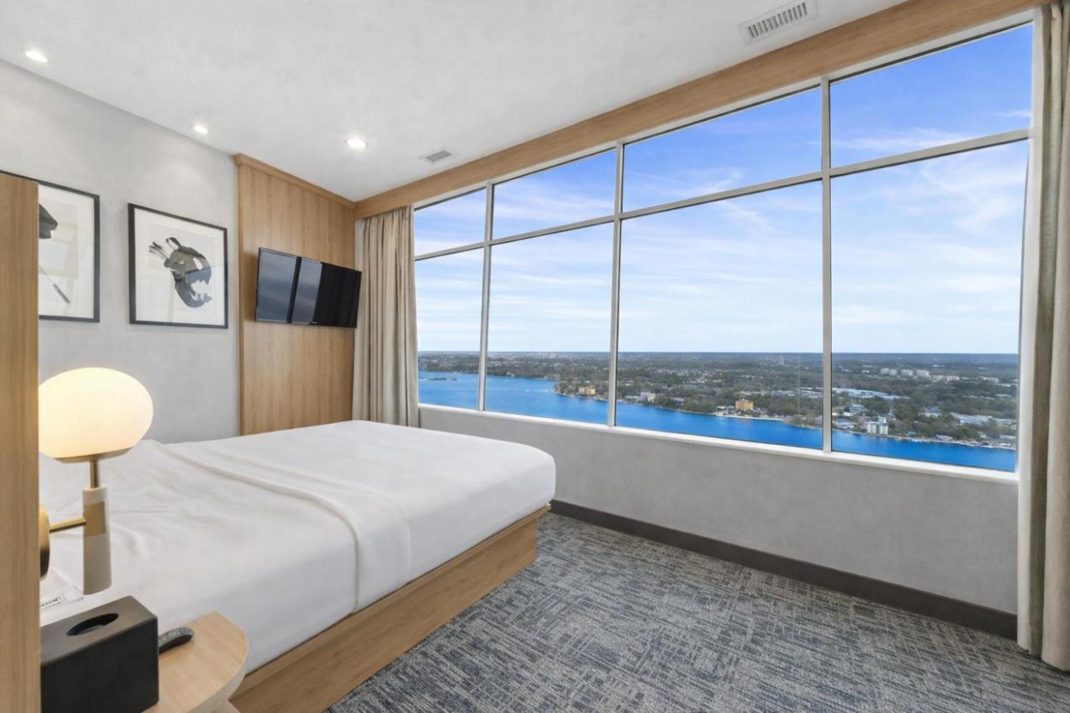 Tower King Riverview Room
