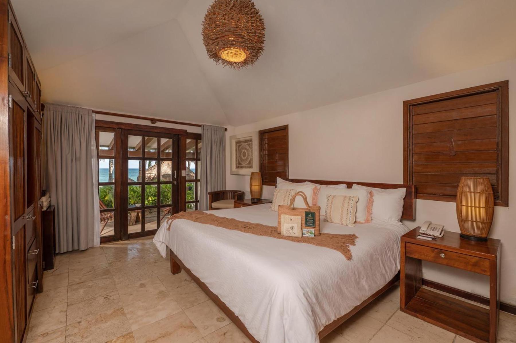 Suite with Ocean View,1746872952:JPEG