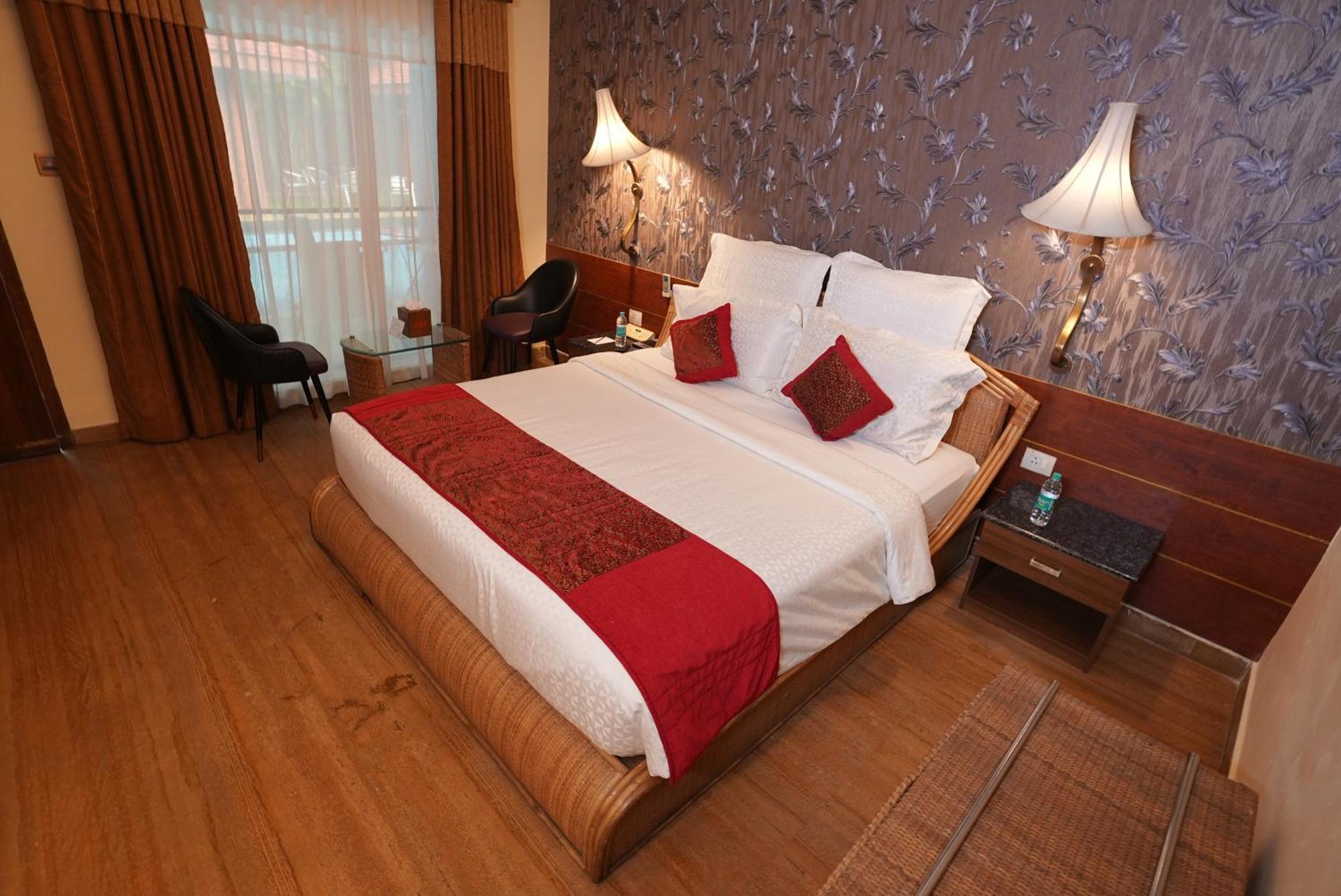 Premium Pool View Room