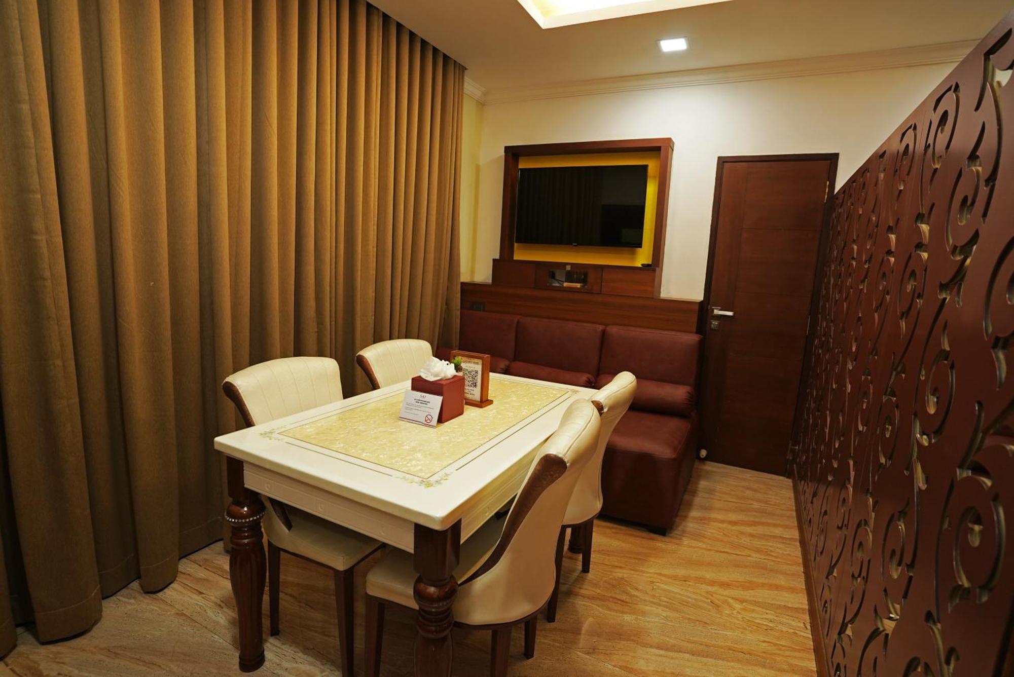 Superior King Room