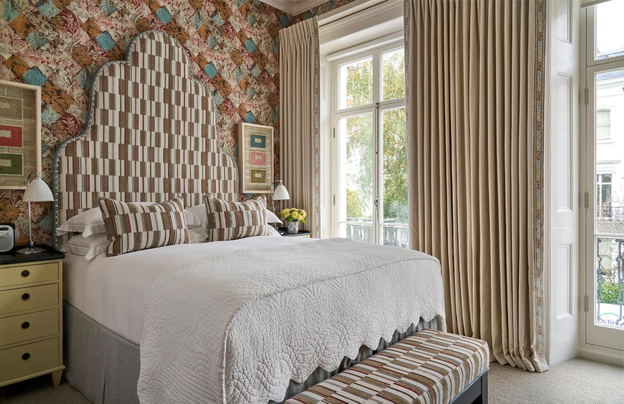 Superior Room,1746887554:JPEG