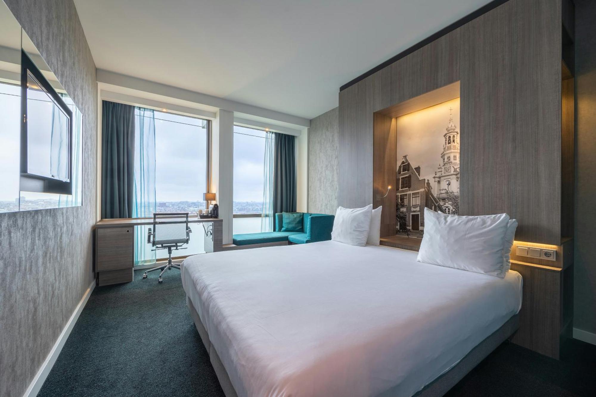 Deluxe Room 1 King Bed
