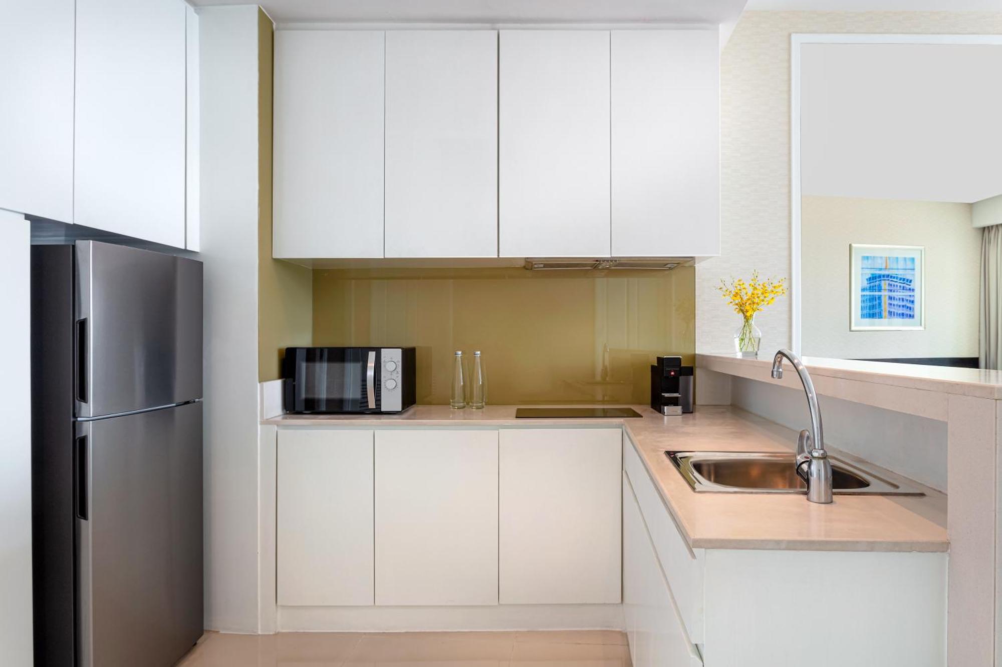 One-Bedroom Deluxe Suite King Club Benefits