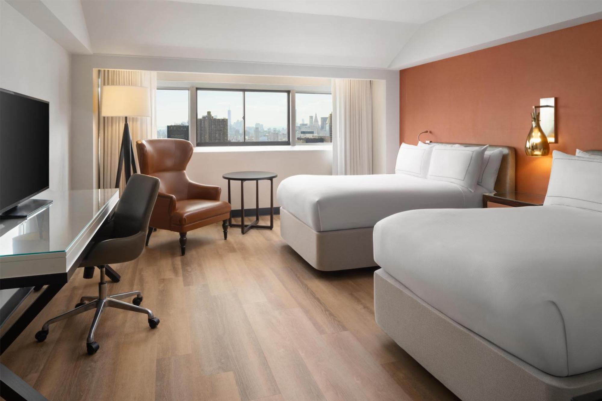 Room Two Twin Beds City View