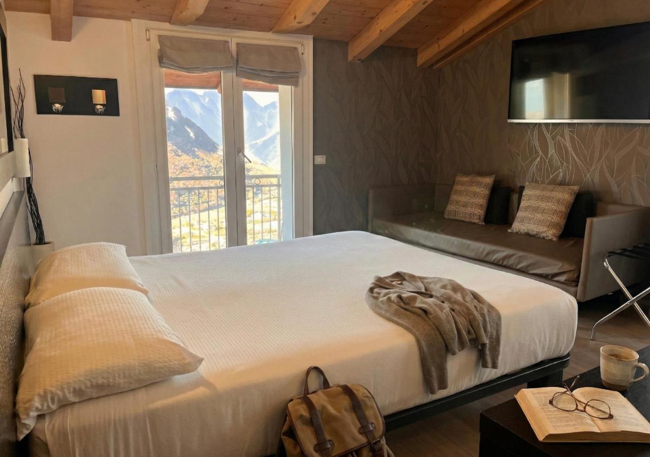 Deluxe Room Lake View from Balcony