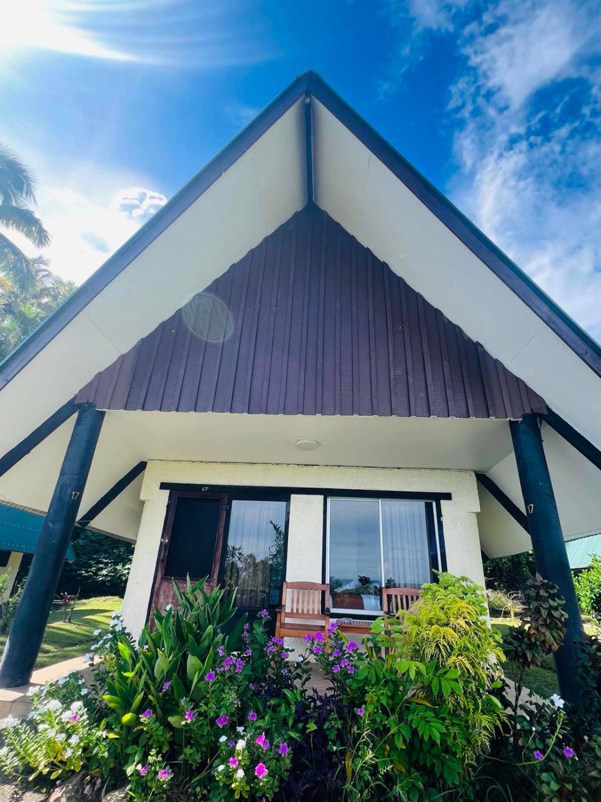 Deluxe Sea-view Bure