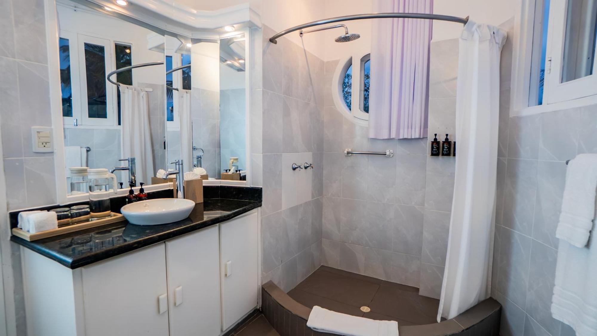 Superior Double or Twin Room Garden View