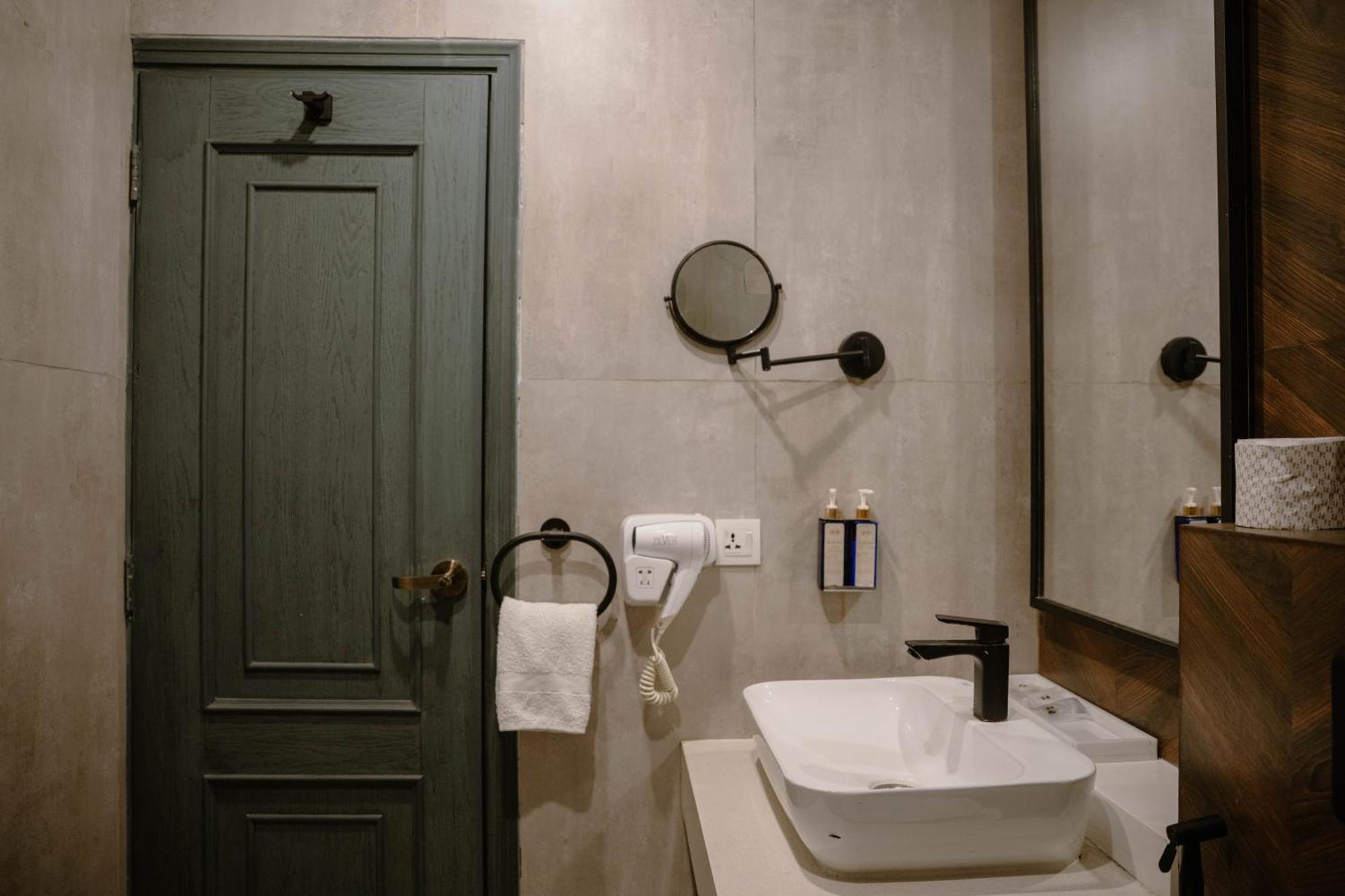 Premier Room
