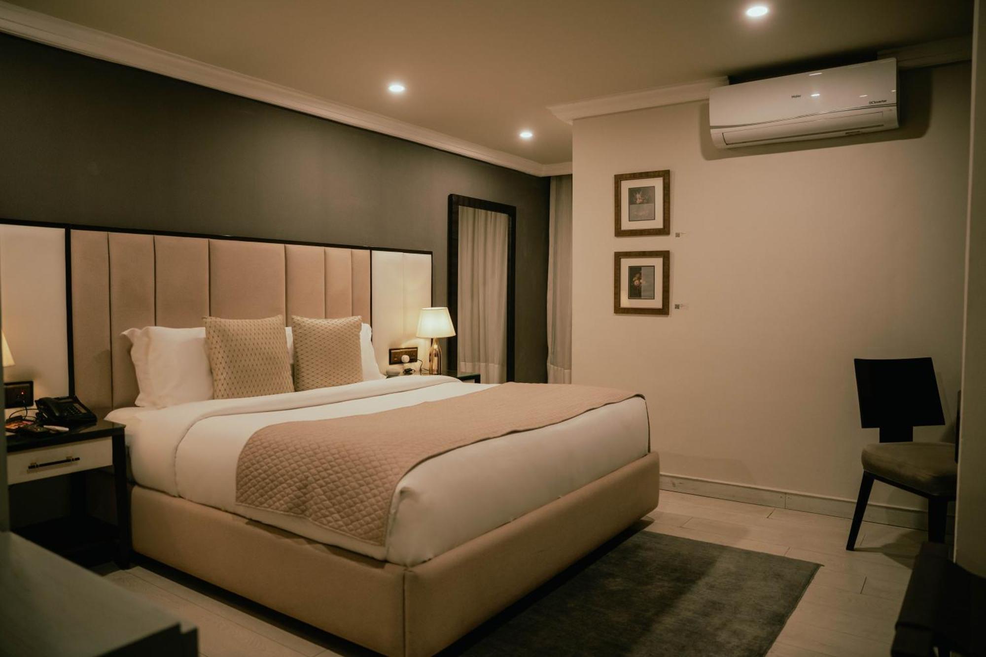 Premier Room