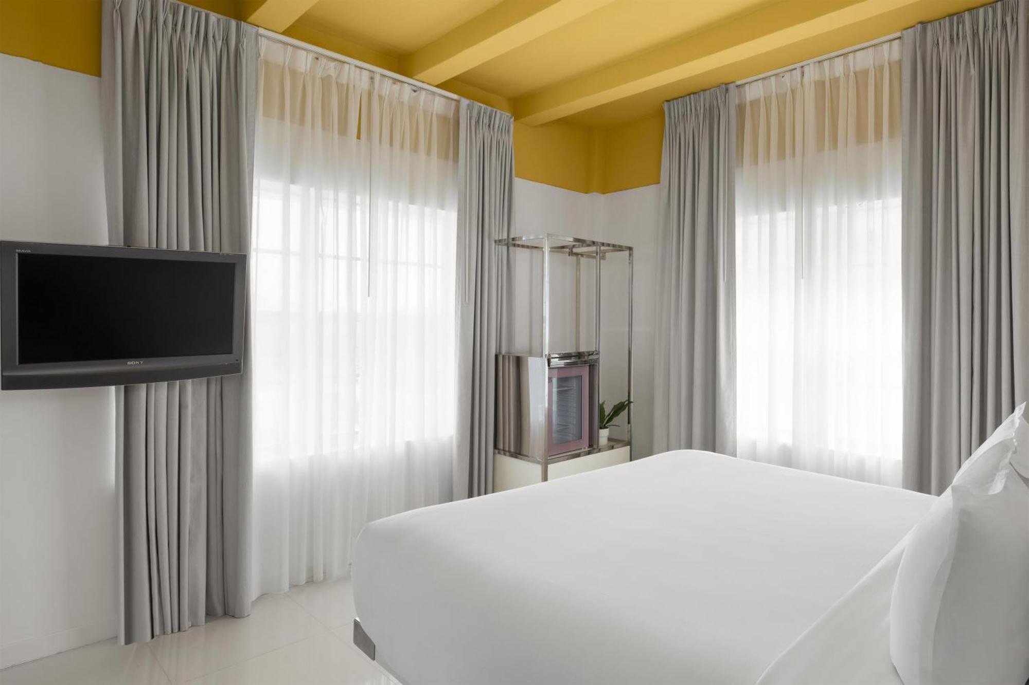 Queen Room - Non-Smoking,1758281326:JPEG