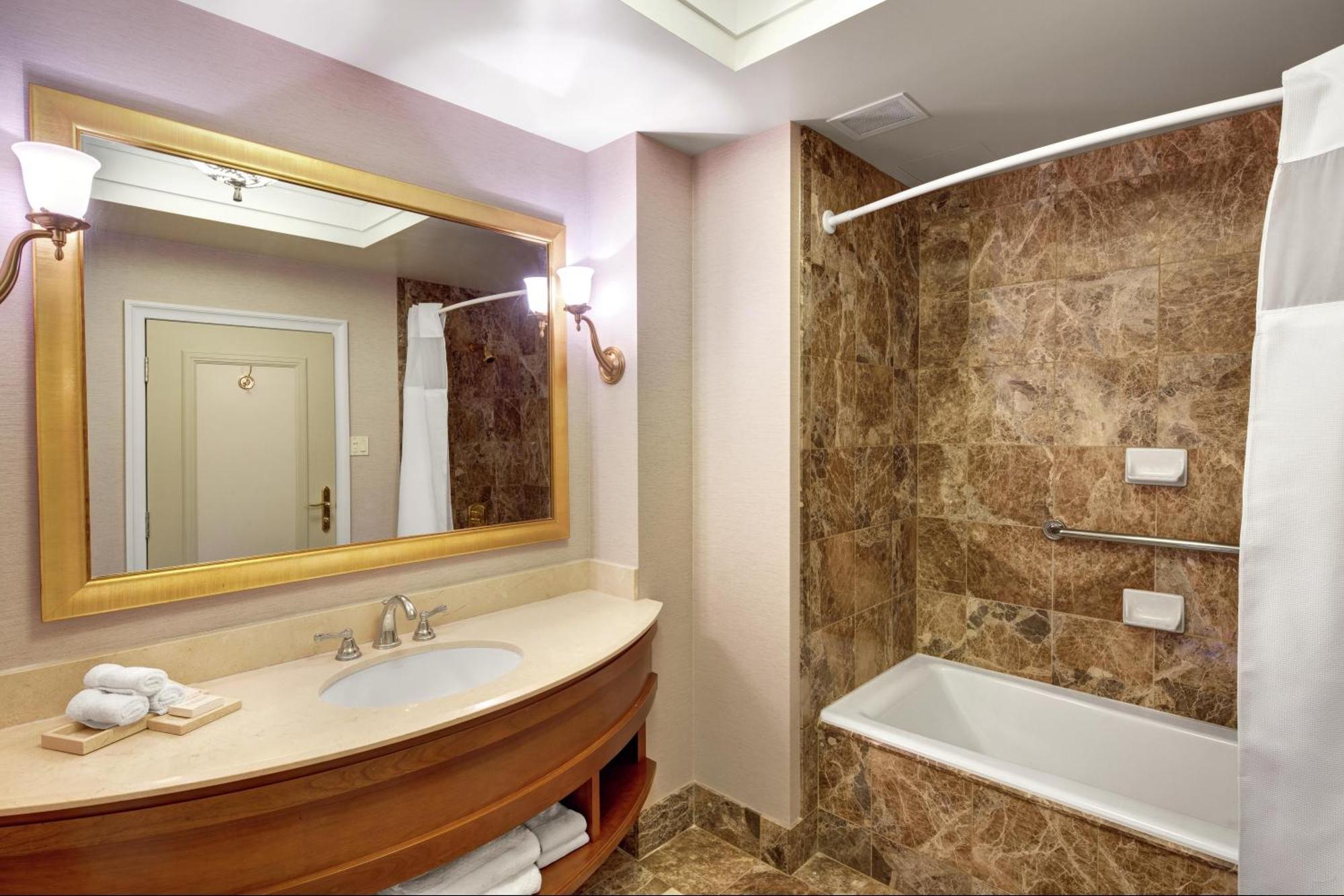 King Room with Lake View