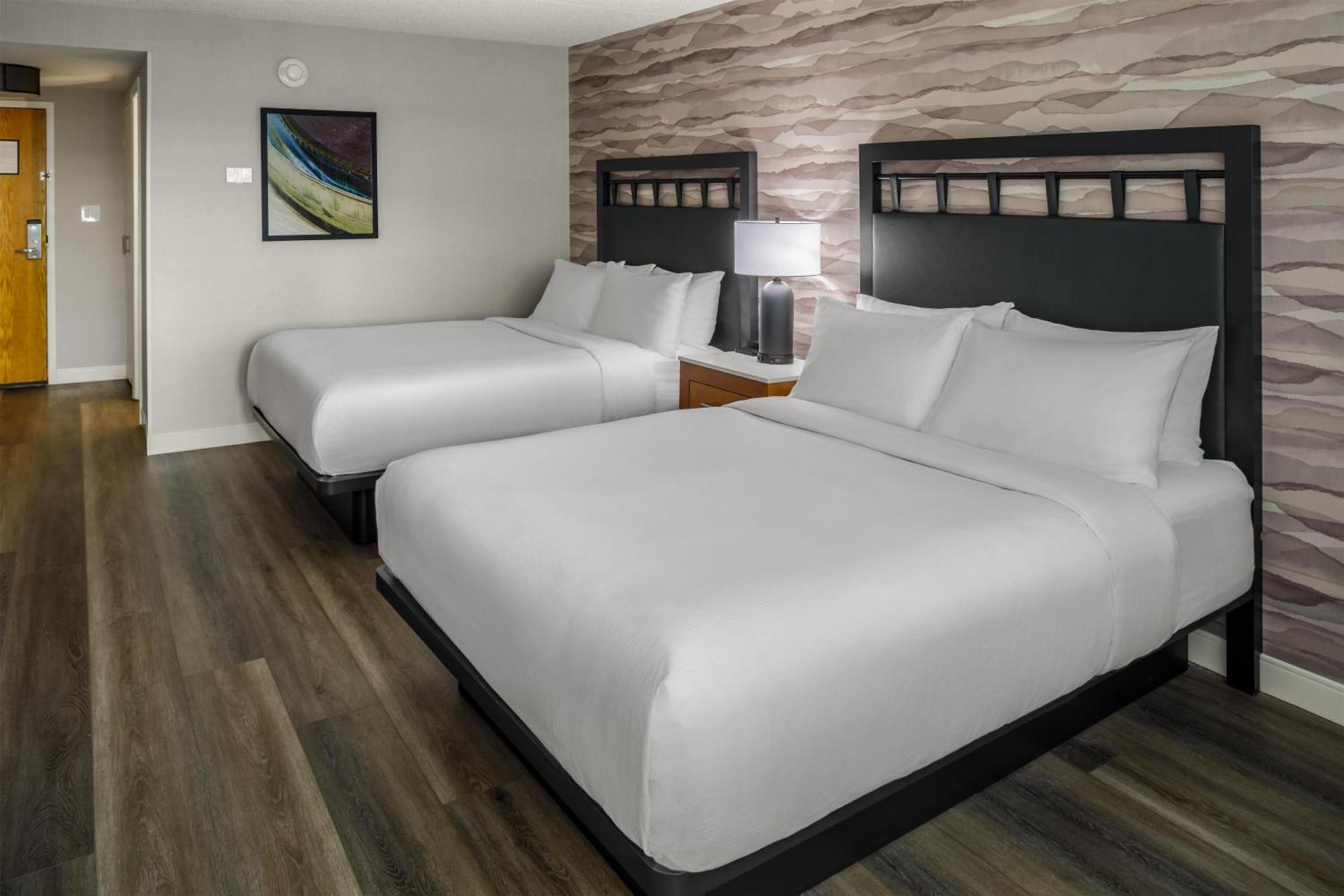 Double Queen Room with Two Queen Beds,1758307292:JPEG