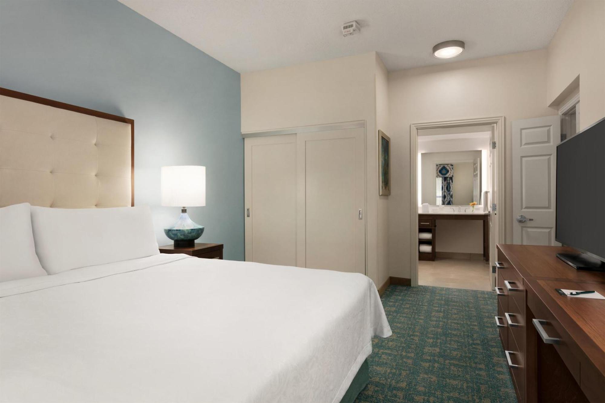 King Suite Mobility Access or Non-Smoking