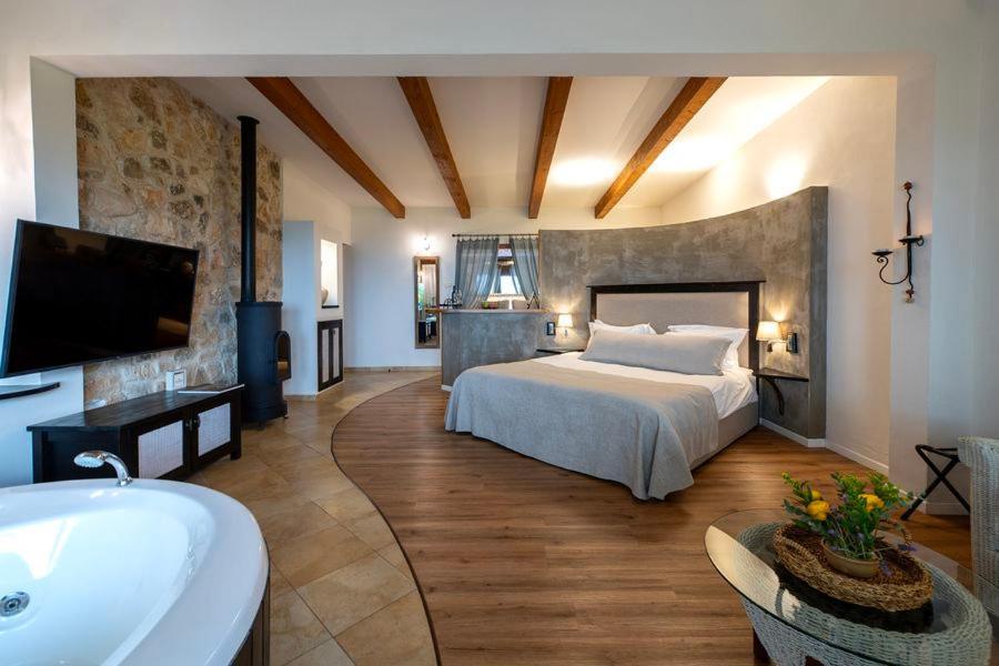 Standard Double Suite