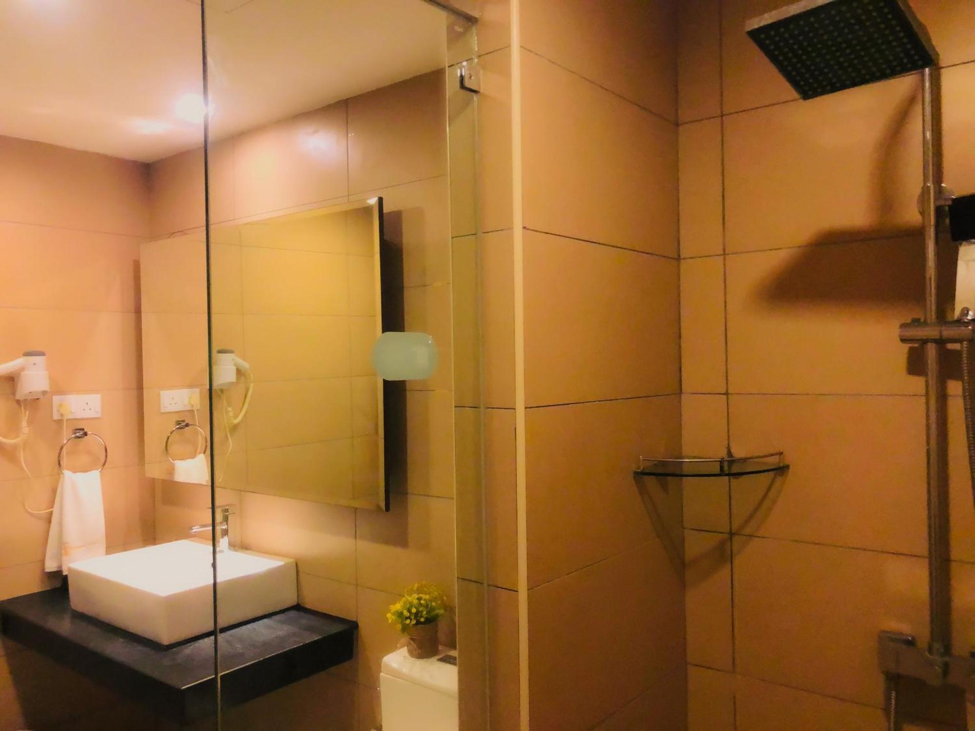 Deluxe Twin Suite