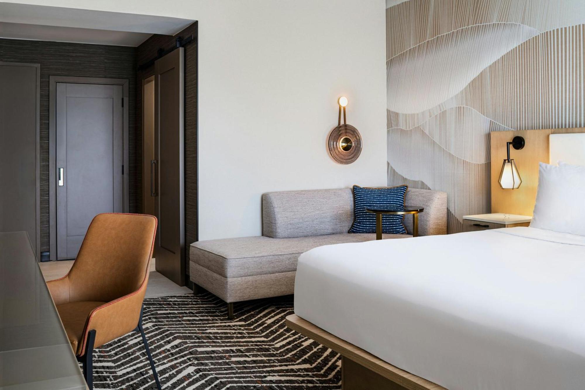 Guest Room, 1 King