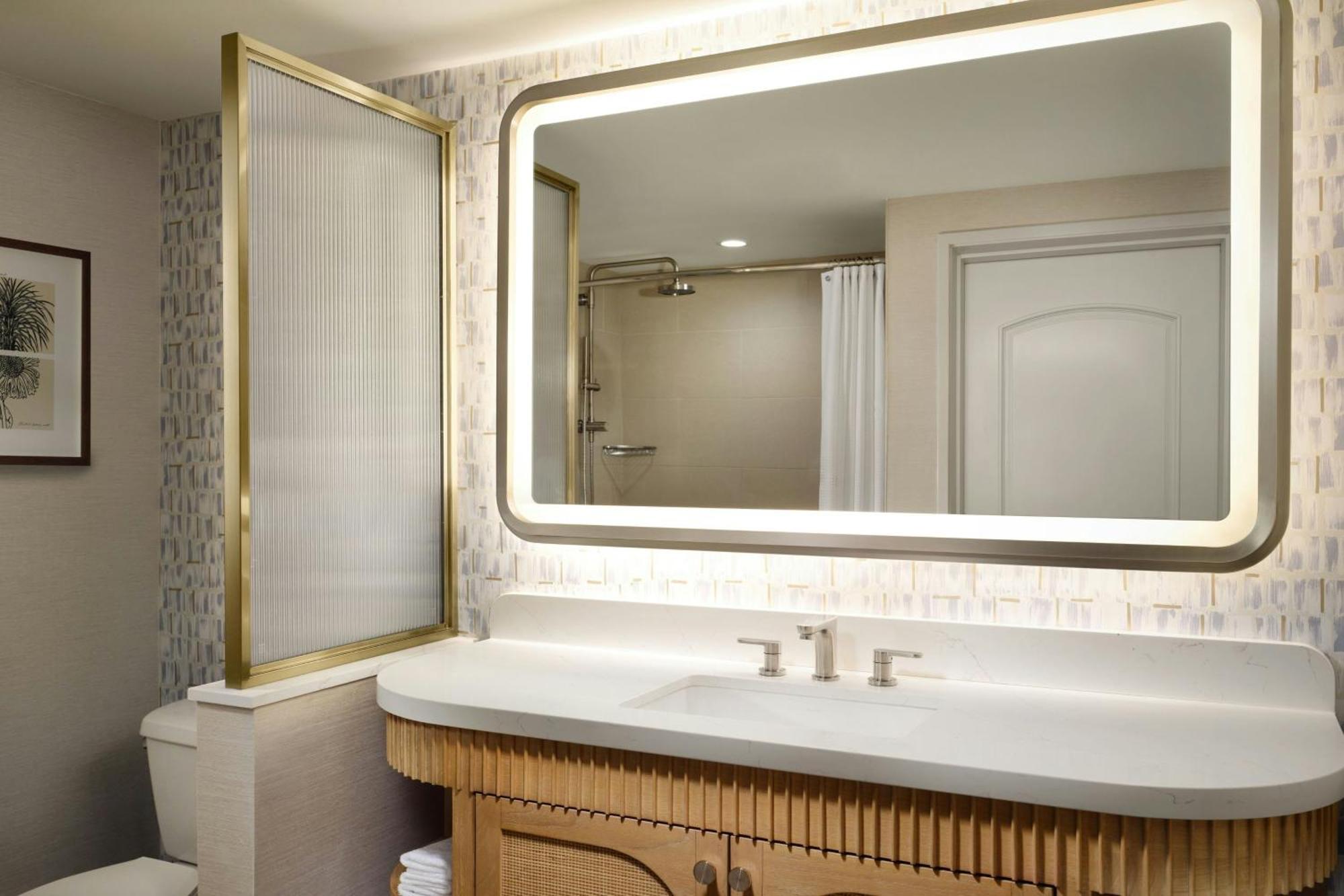 King Room Two King Beds Bath Tub Balcony Patio No View or Mobility Hearing Accessible,1758557422:JPEG