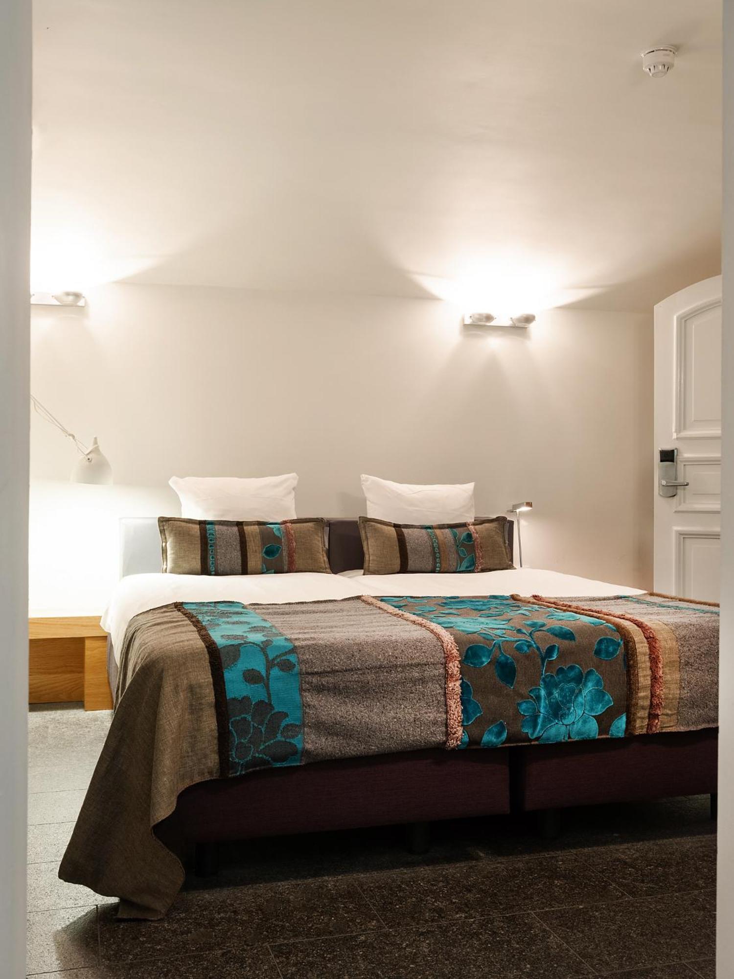 Standard Double Room,1758562465:JPEG