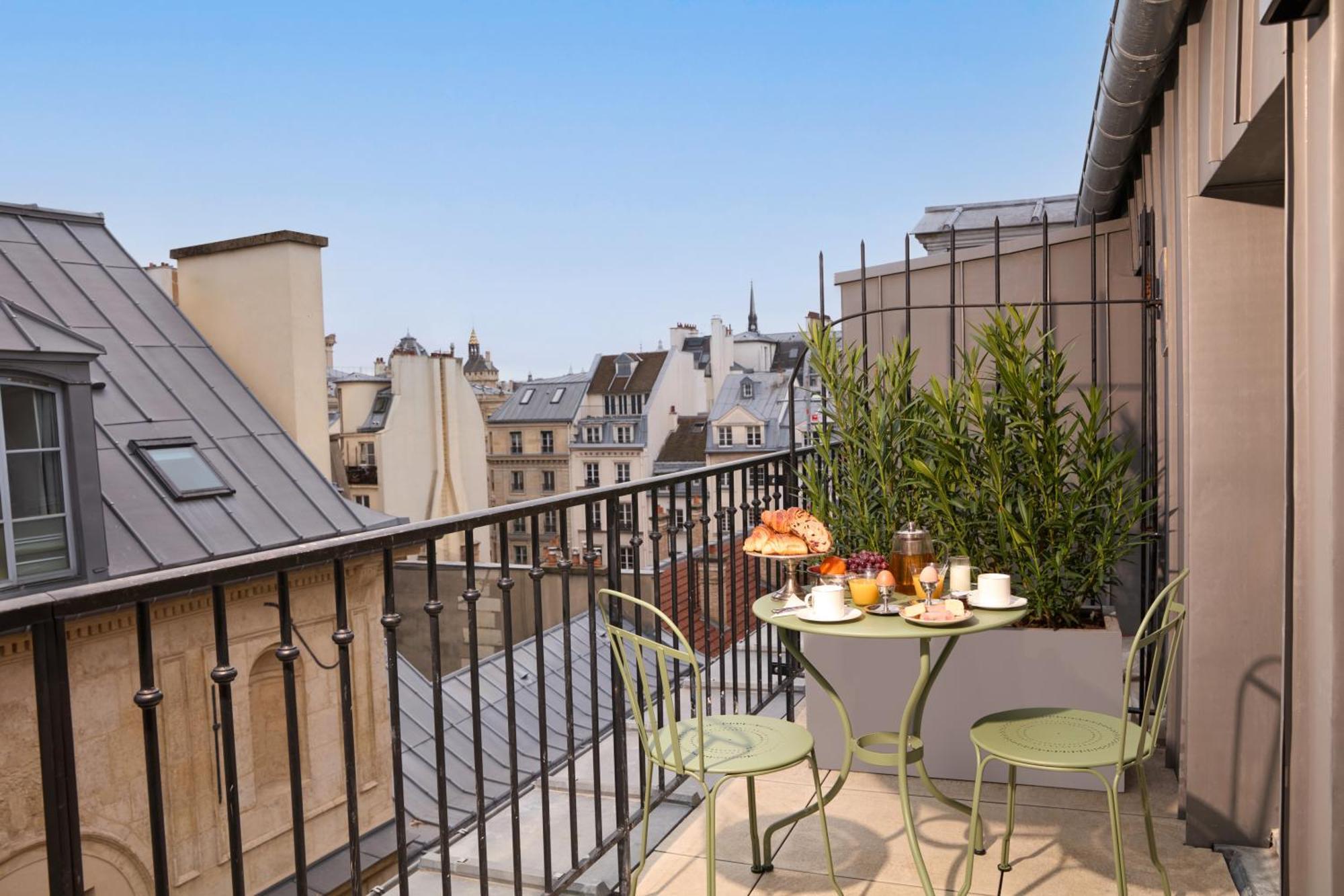 Balcony Room,1765145979:JPEG