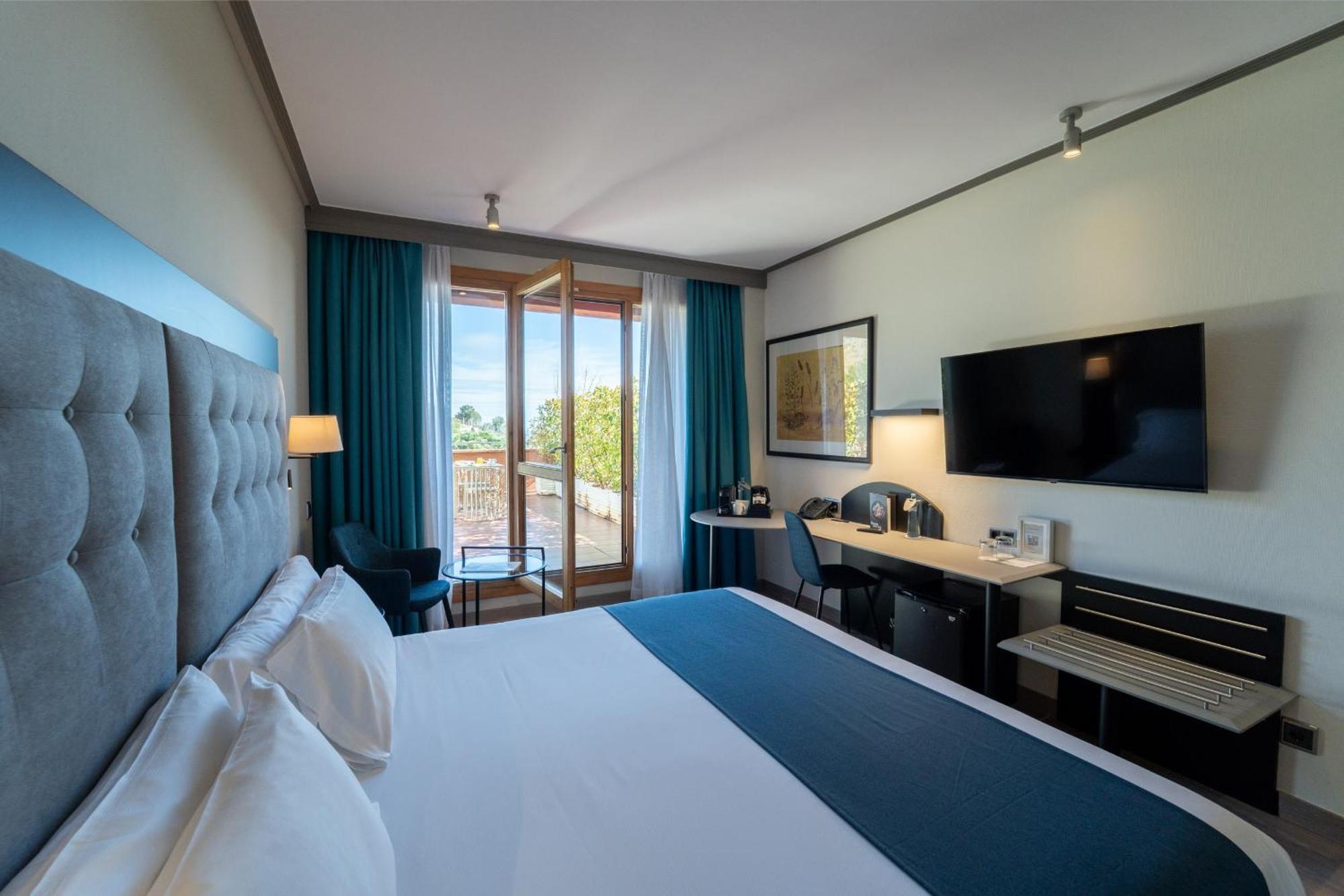 Superior Double or Twin Room Terrace
