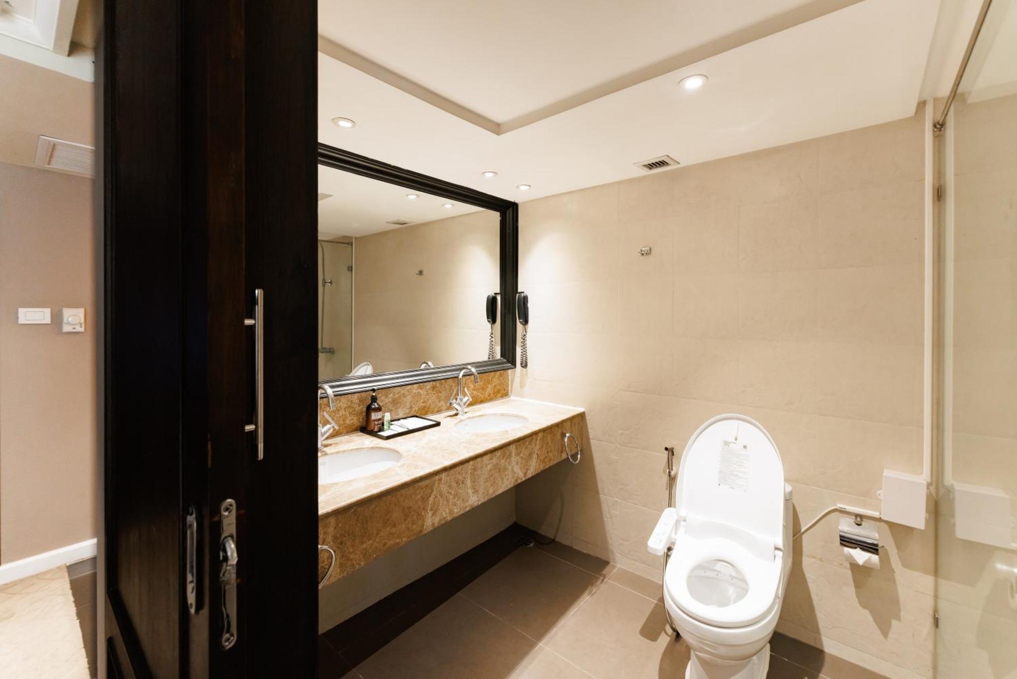 Jacuzzi Suite Double Room