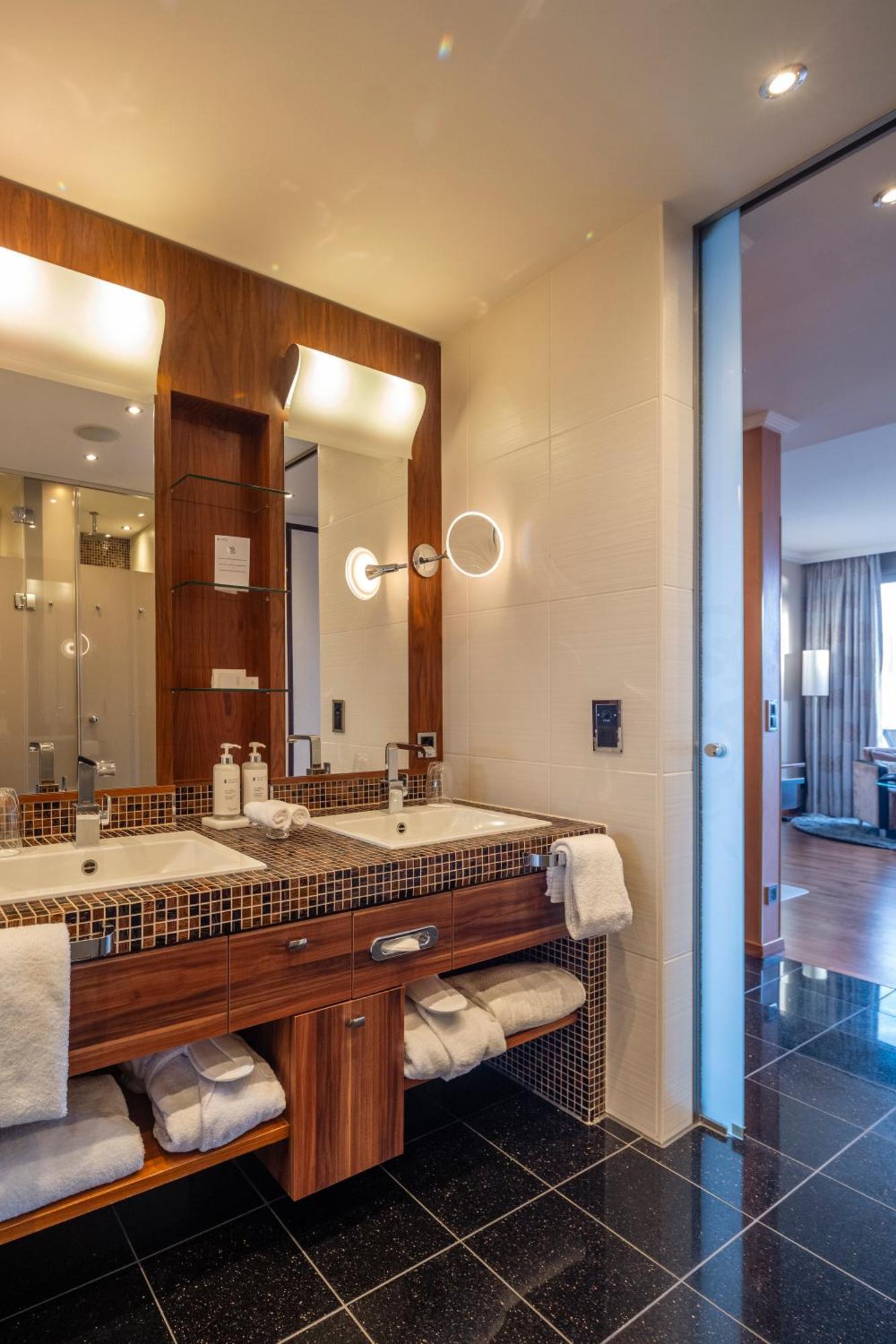 Junior Suite Terrace Lake View