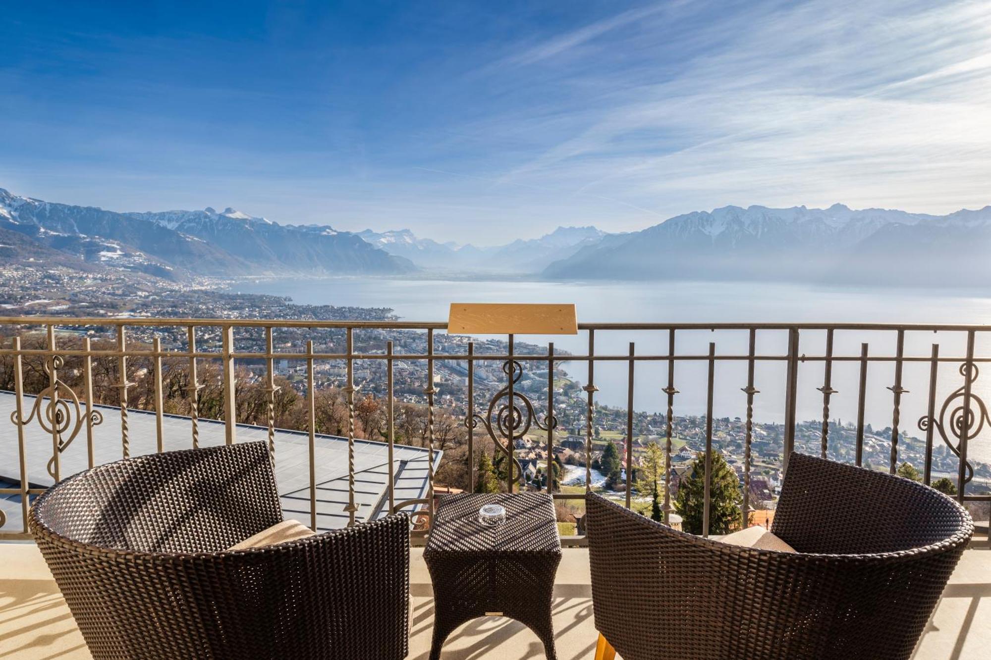 Deluxe Double Room Balcony Lake View