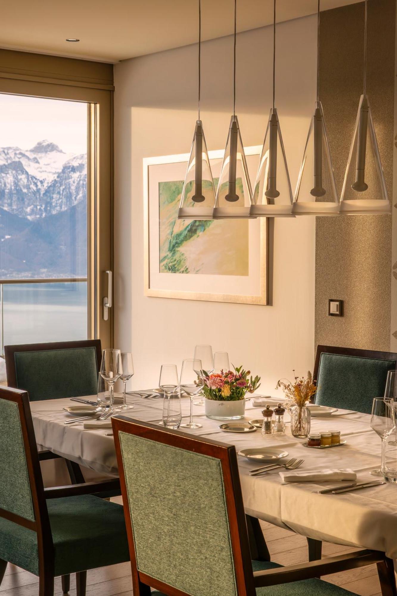 Mirador Suite Panoramic lake view Terrace
