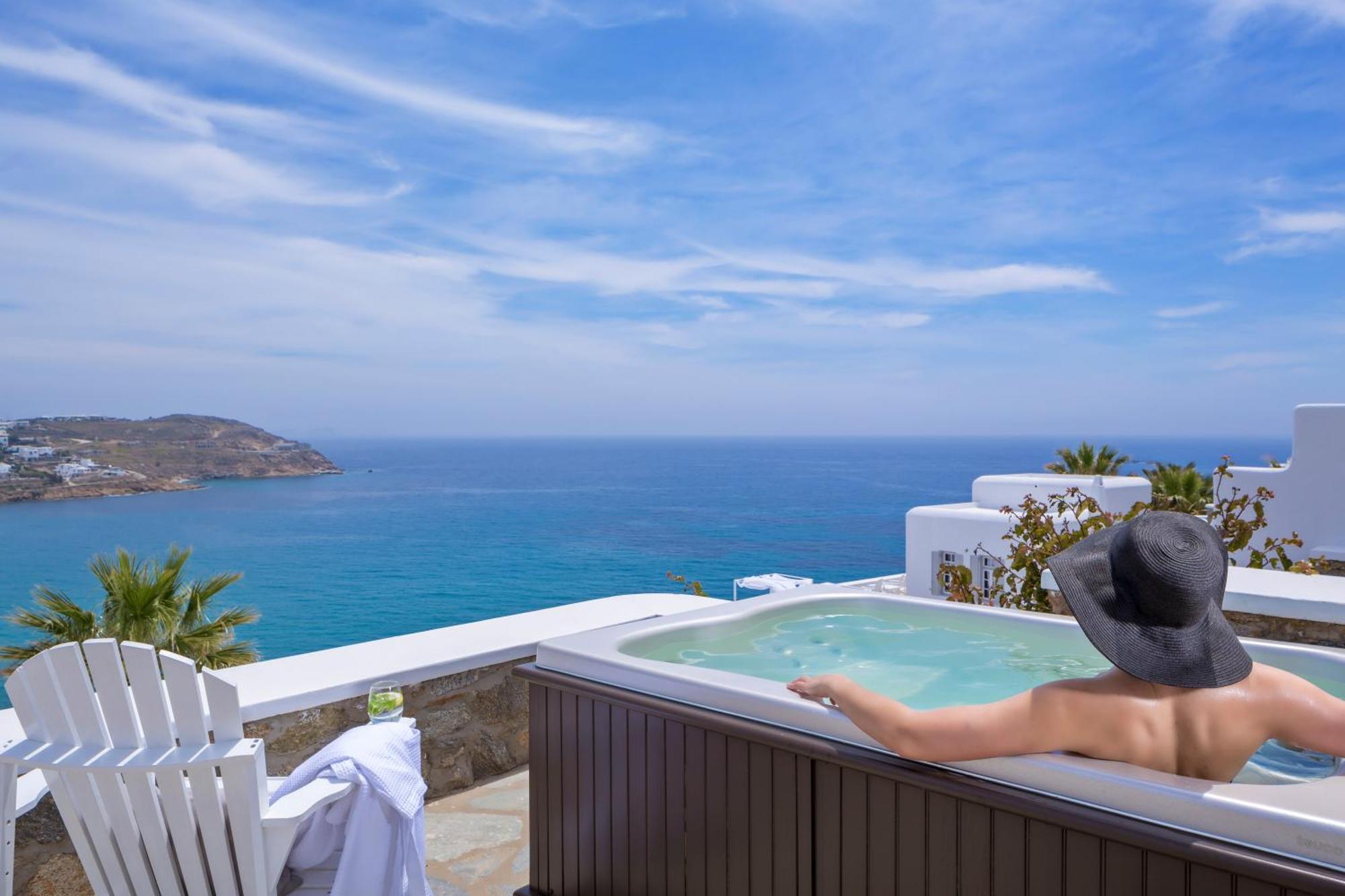 Honeymoon Suite with Heated Jetted Tub and Sea View,1765203032:JPEG