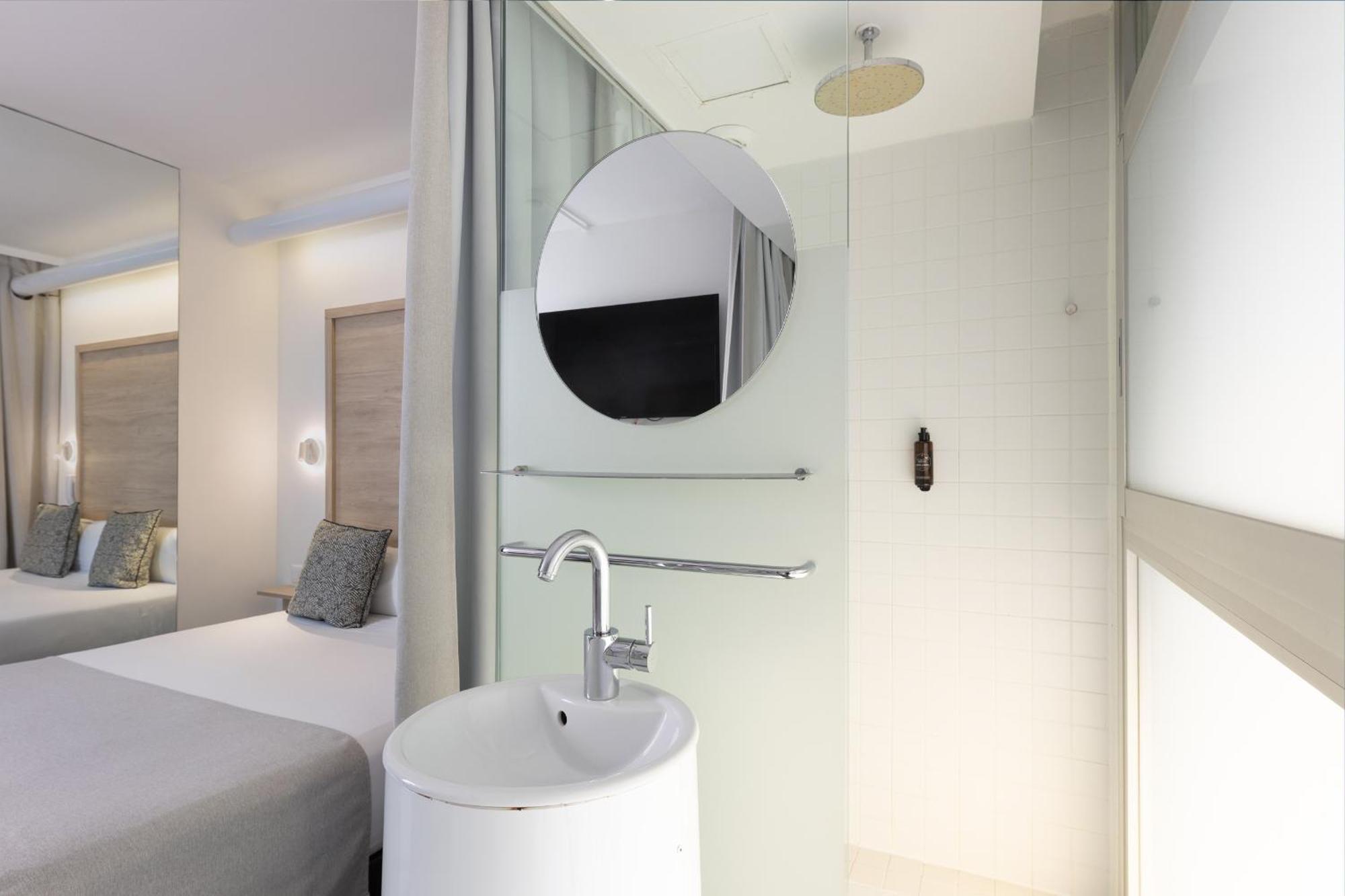 Basic Double Room