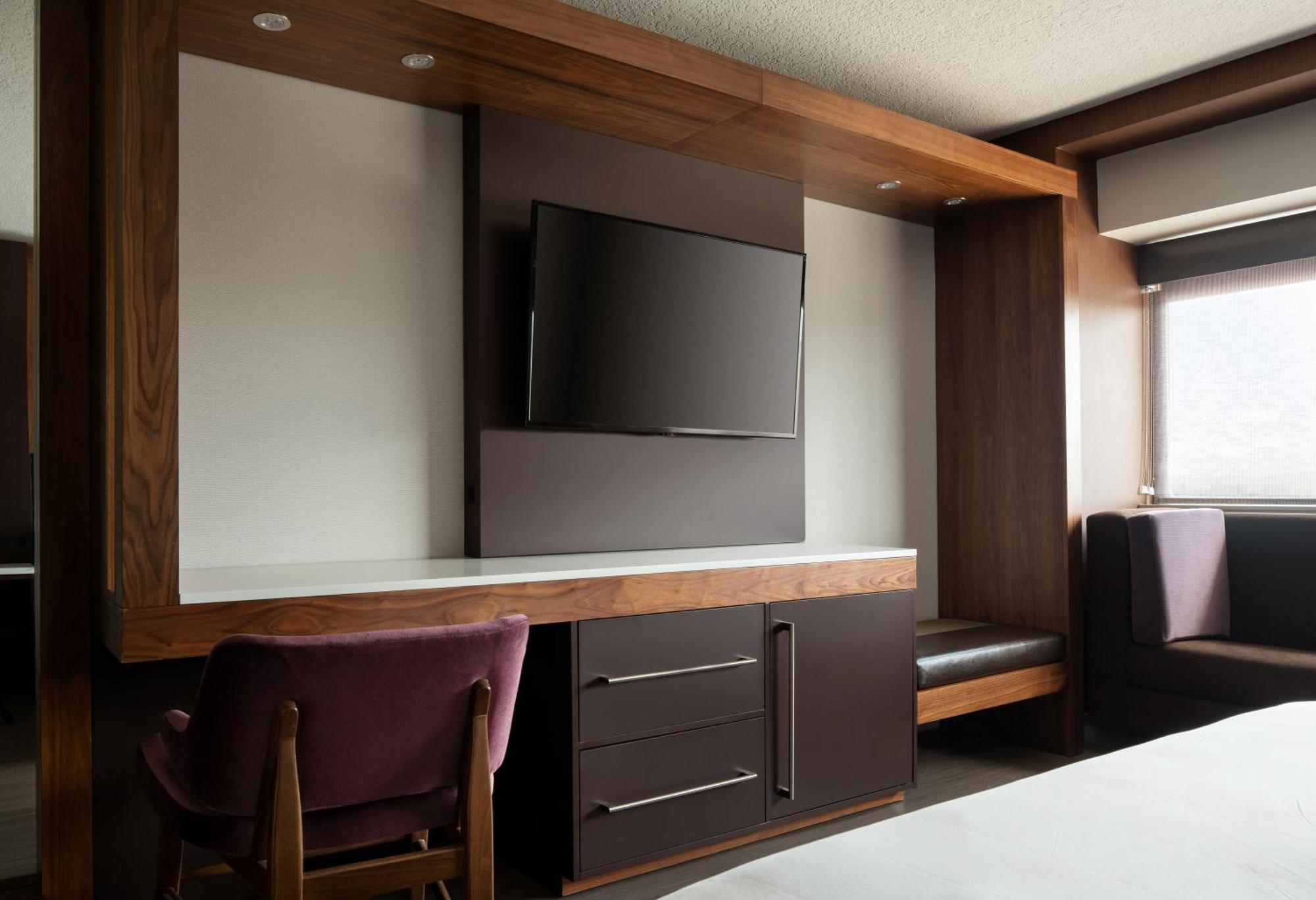 Concierge level Guest room 1 King