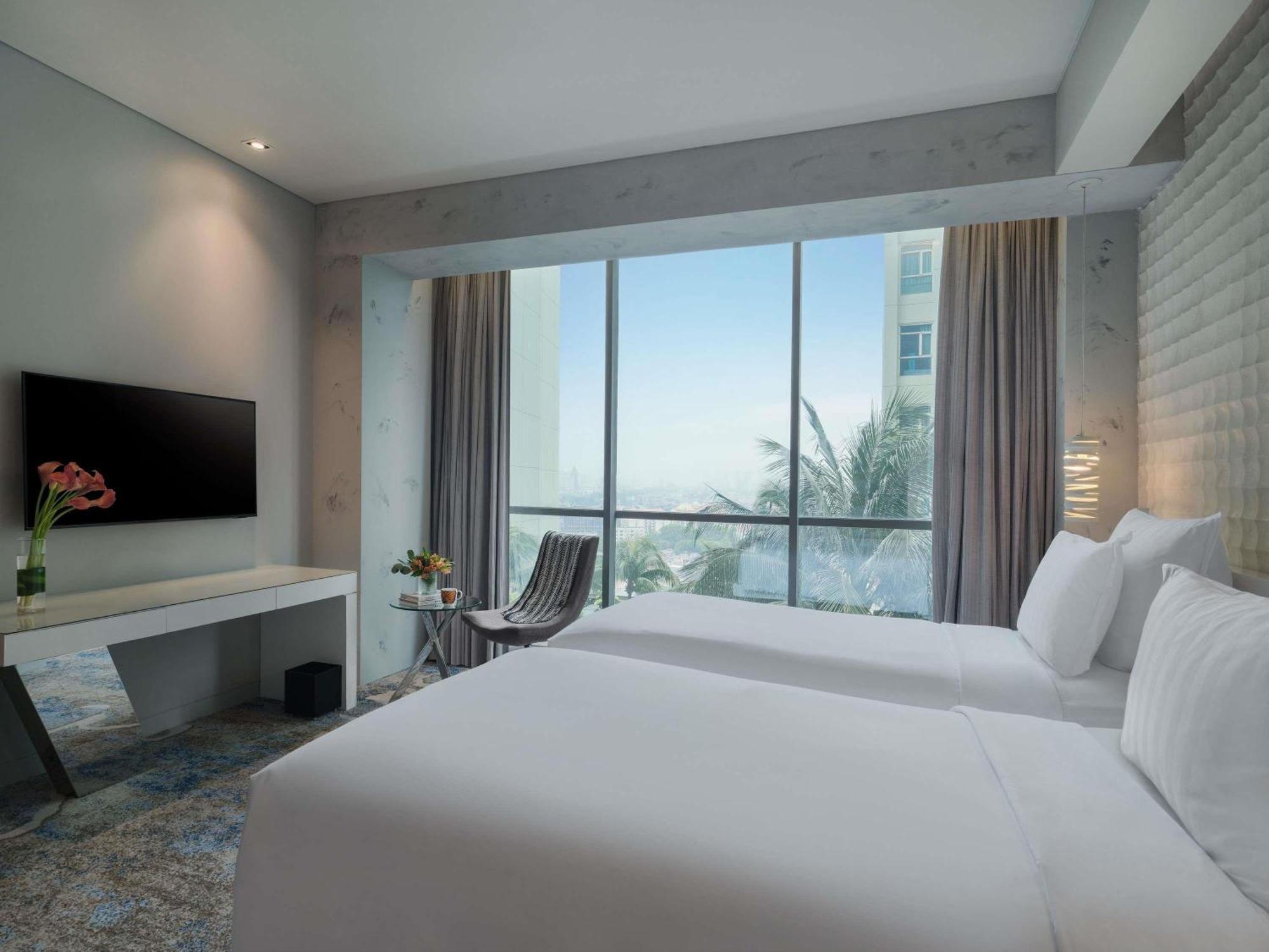 Deluxe Room Two Single Beds