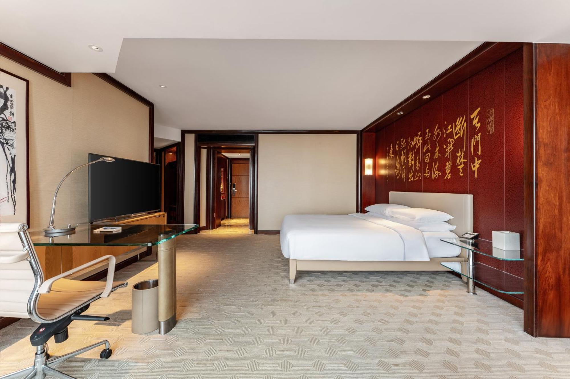 Queen Room River View