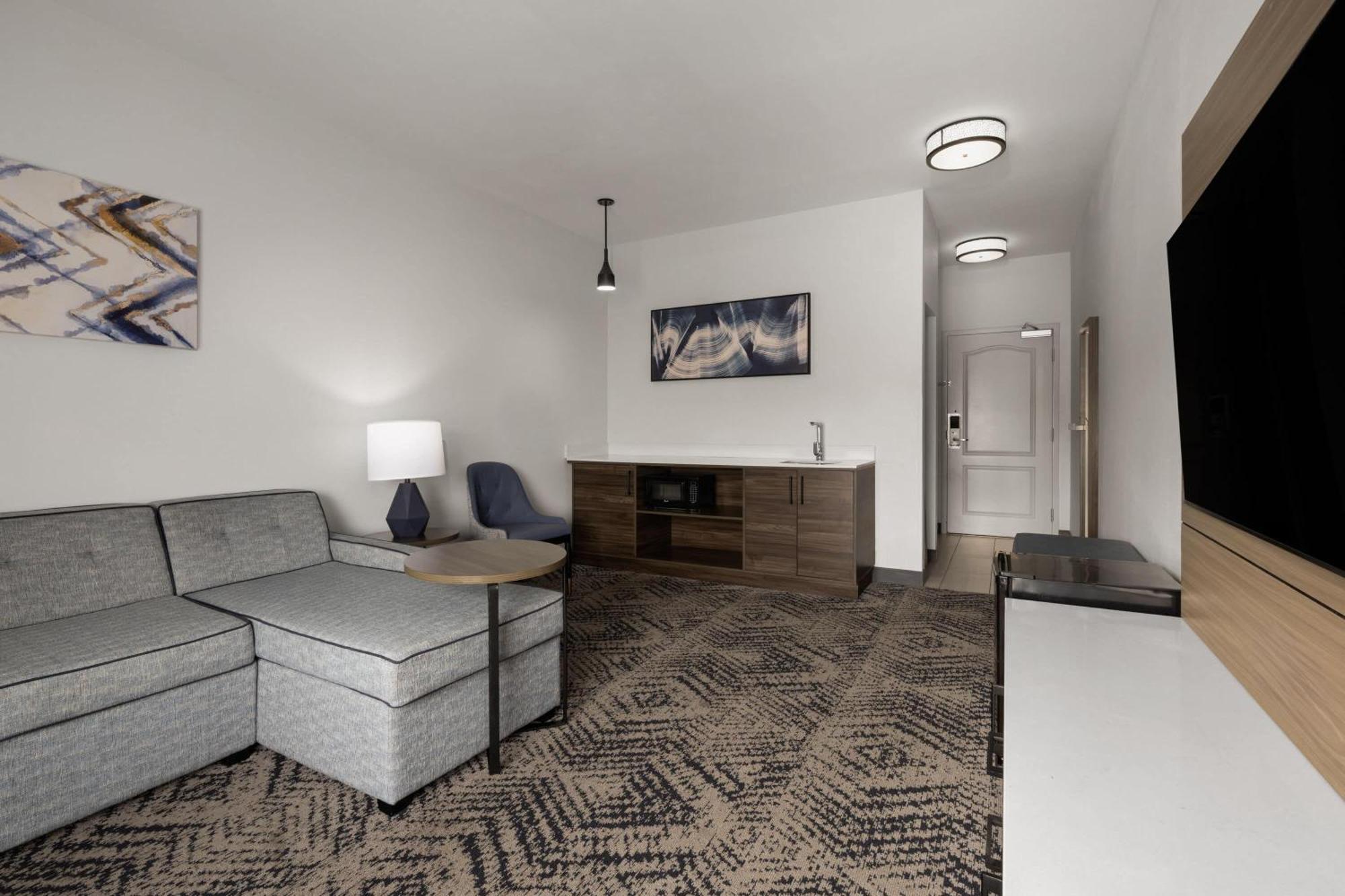 One-Bedroom King Suite Non-Smoking