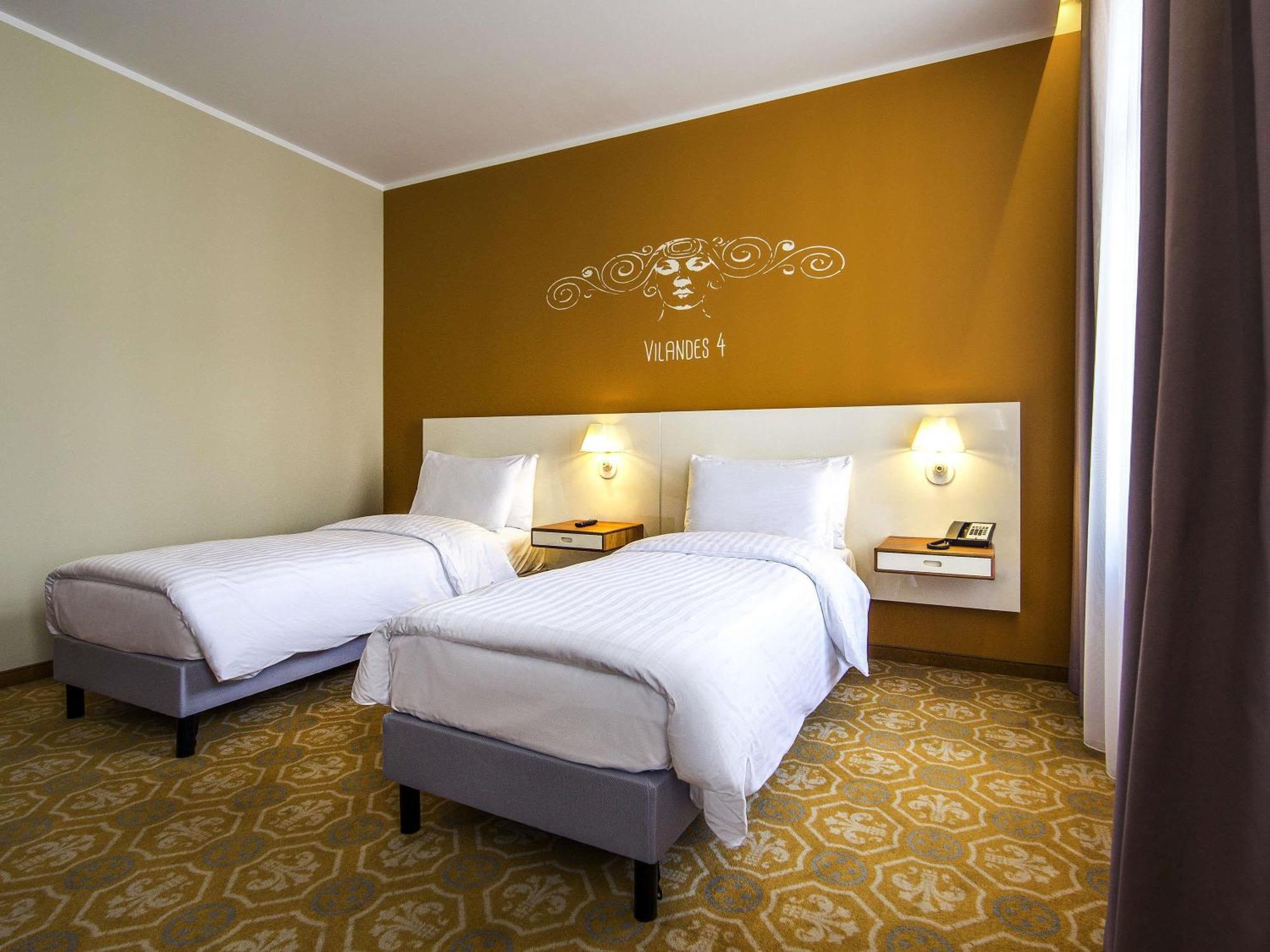 Classic Twin Room