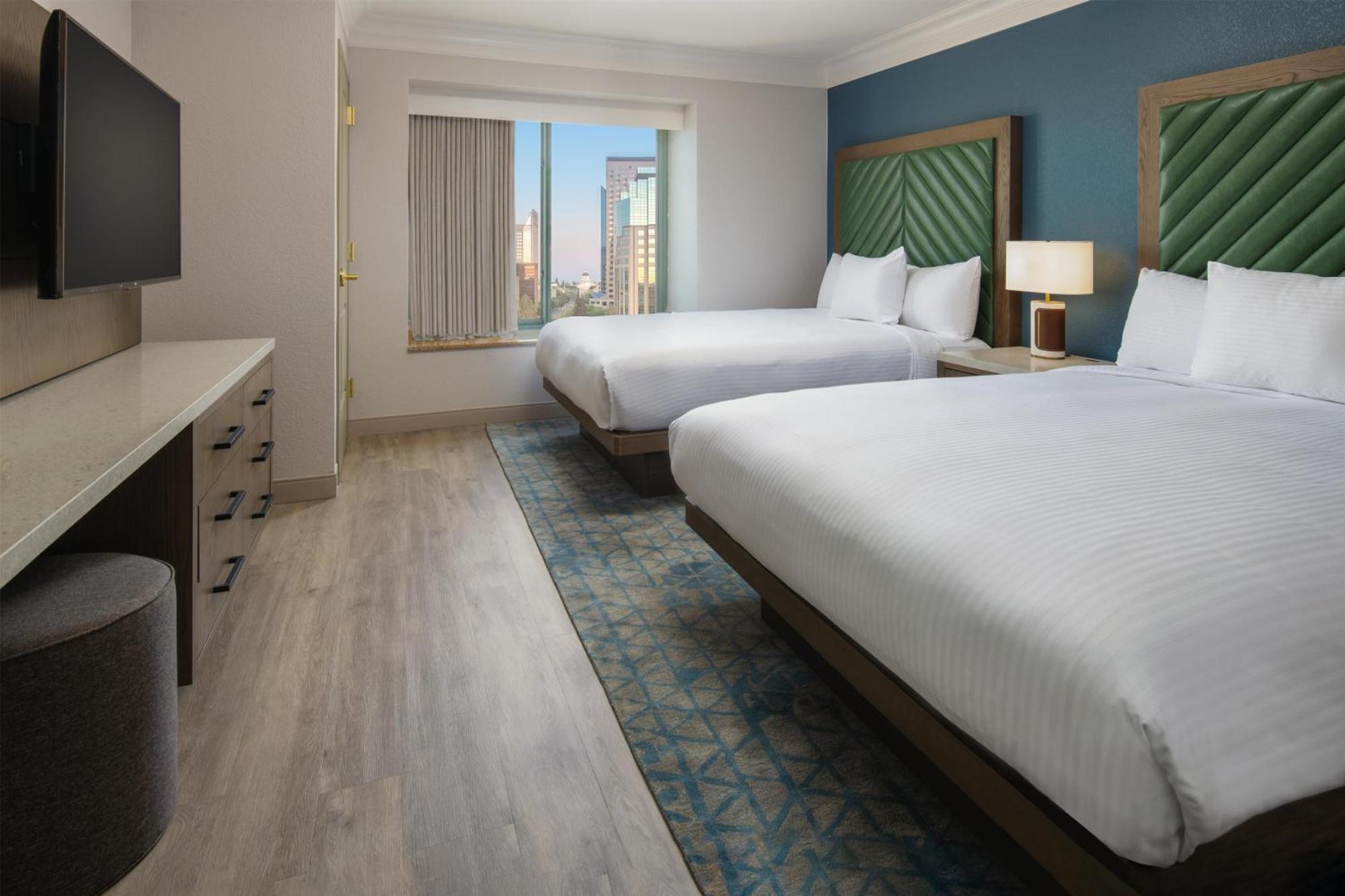 Queen Suite Two Queen Beds