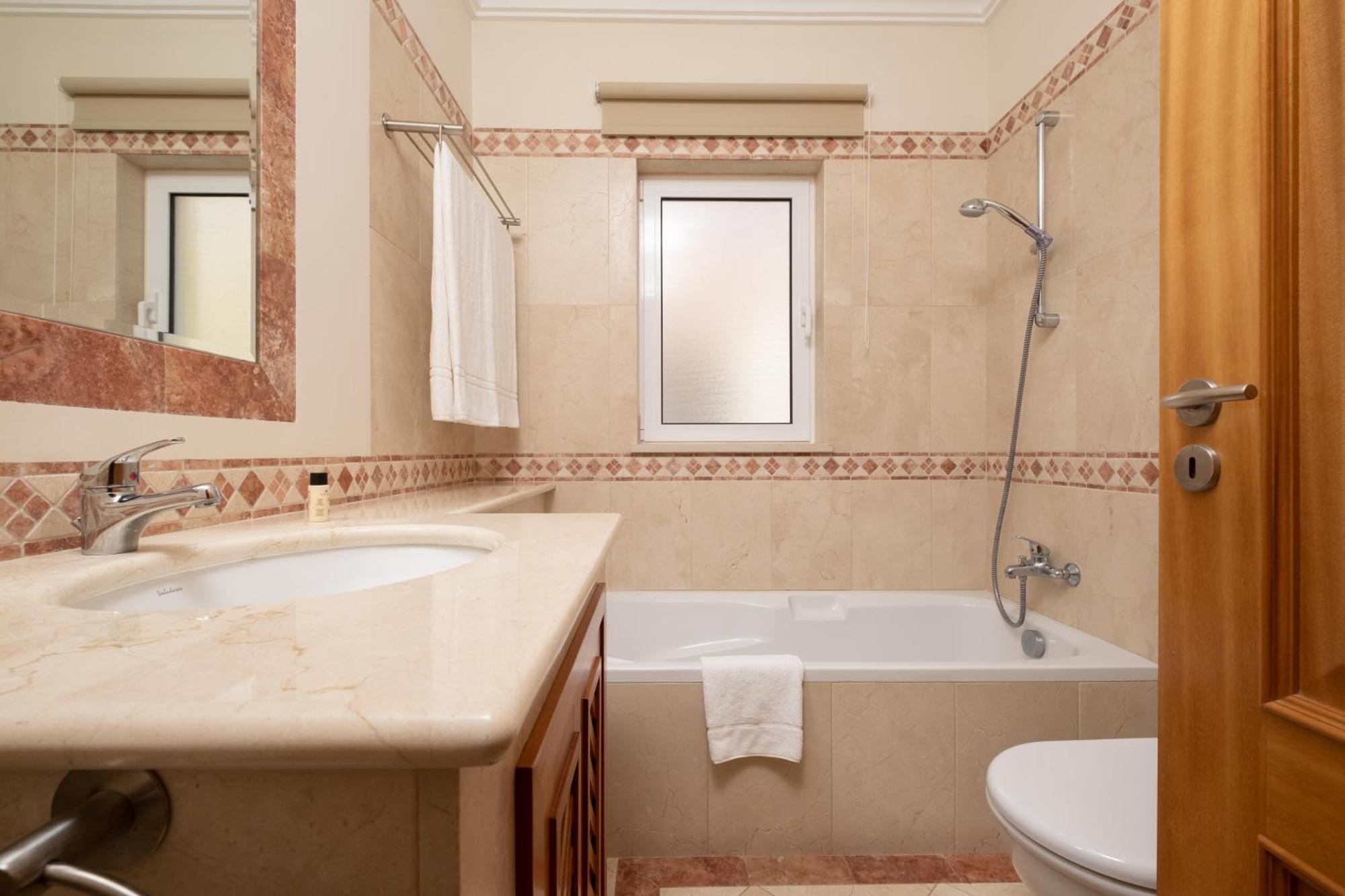 Three-Bedroom Villa Sea View,1765826029:JPEG