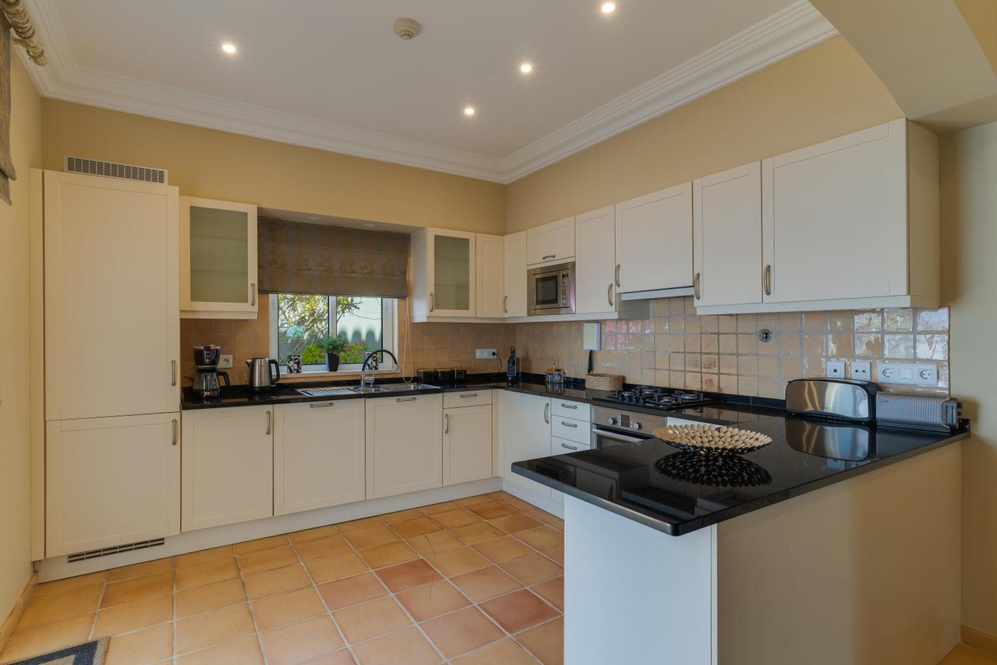 Three-Bedroom Villa Sea View