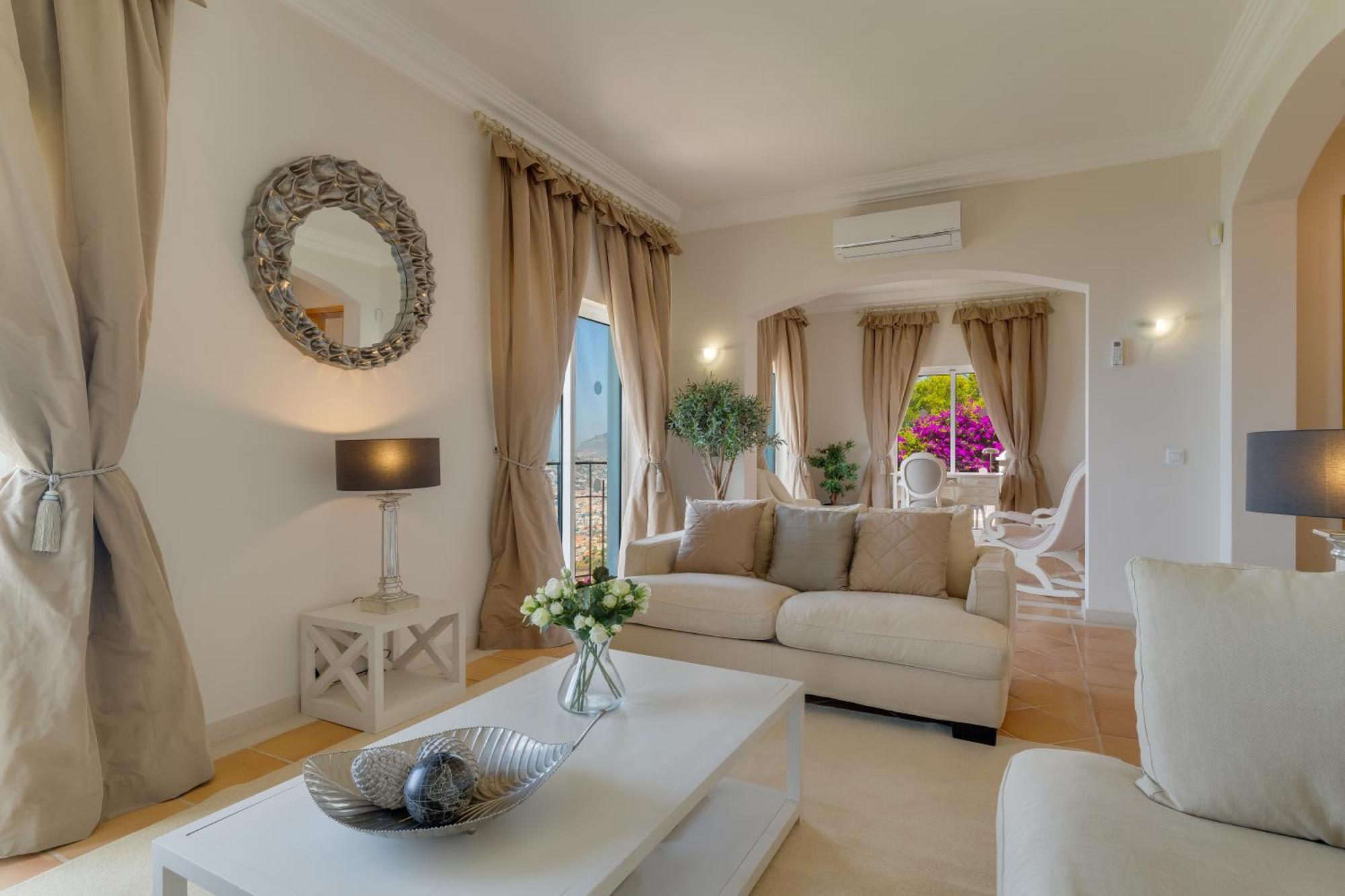 Three-Bedroom Villa Sea View