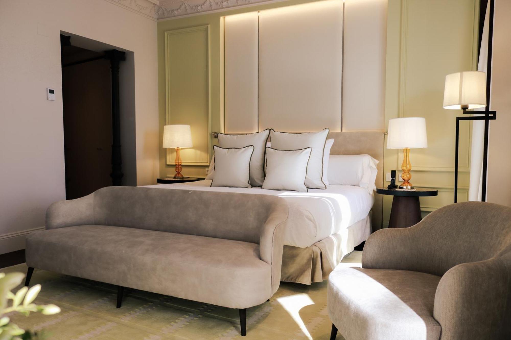 Deluxe Double or Twin Room View