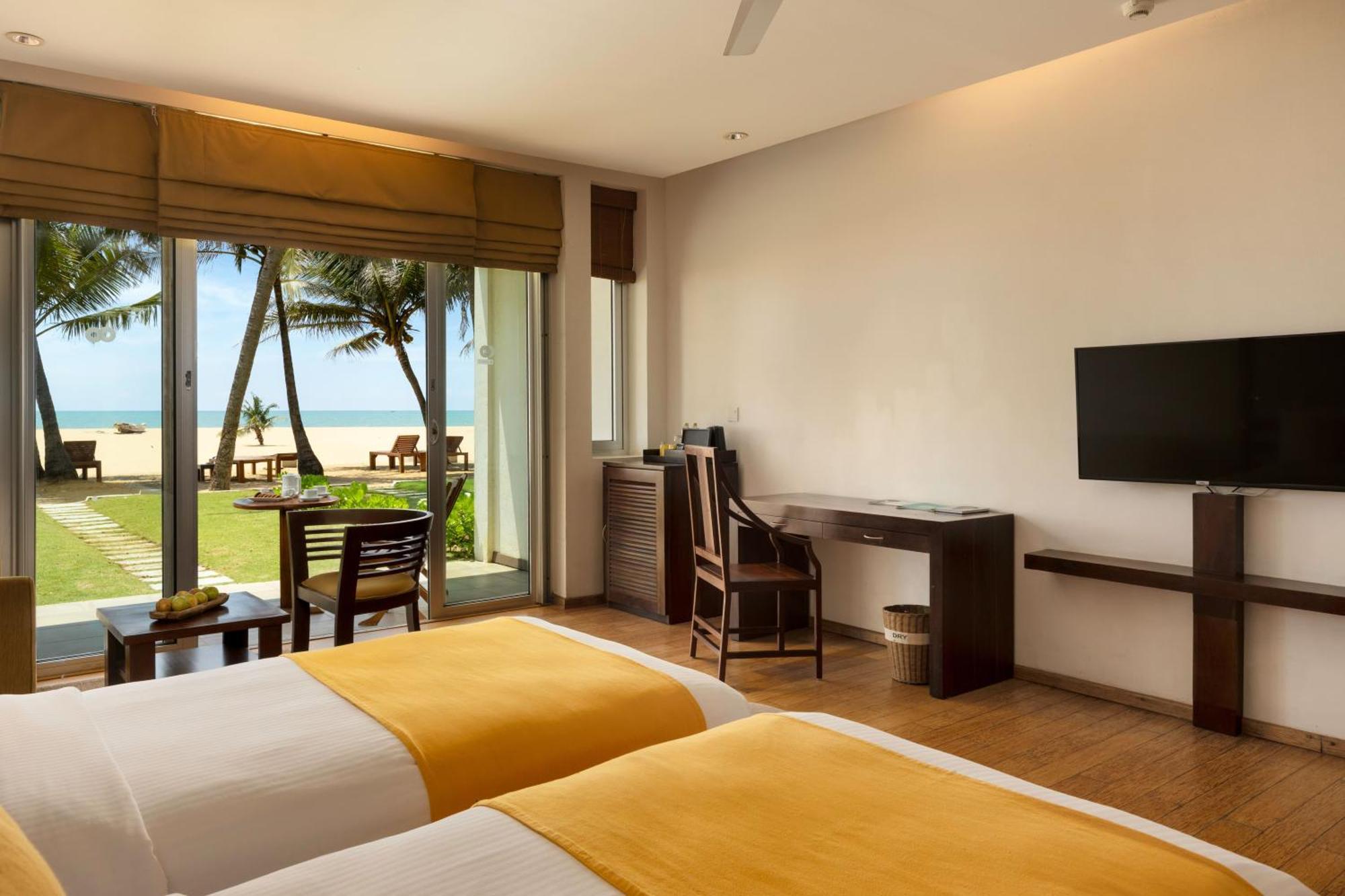 Deluxe Twin Room Sea View at Seaside Social Lounge & Bar & on Spa Black Coral & Centre Point Restaurants