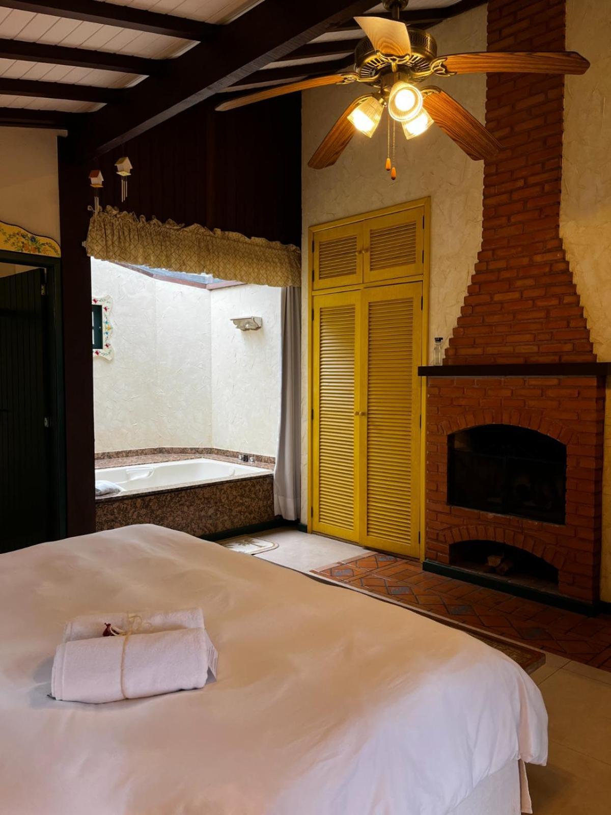 Suite Hot Tub