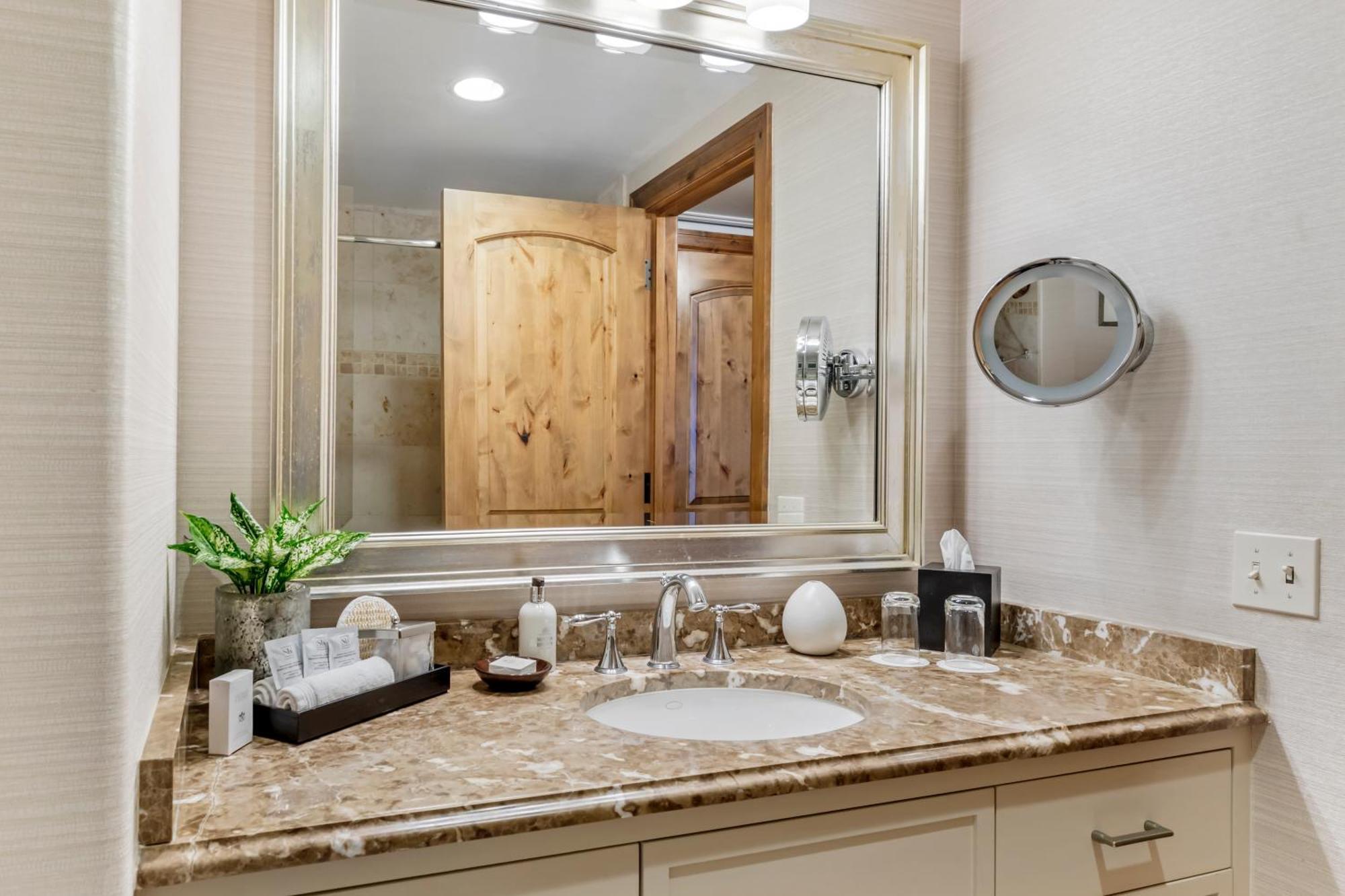 Luxury King Room