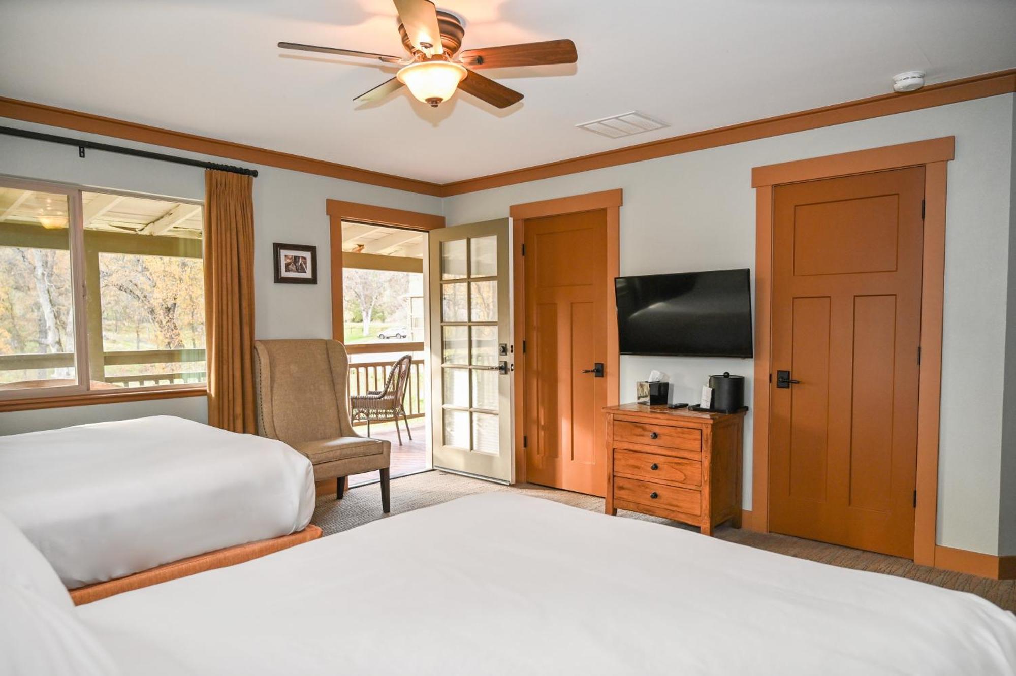 Guest House Double Double Bed