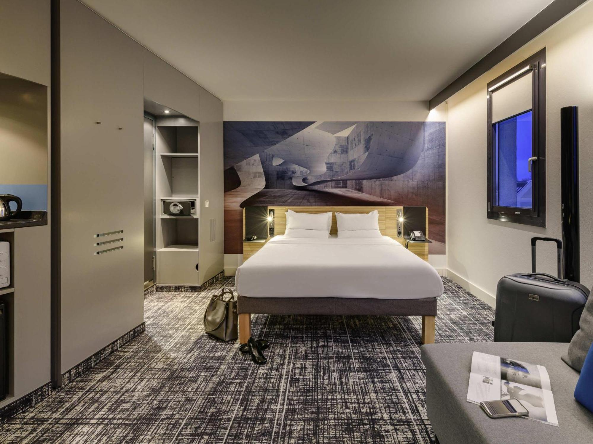 Standard Suite One Double Bed One Sofa